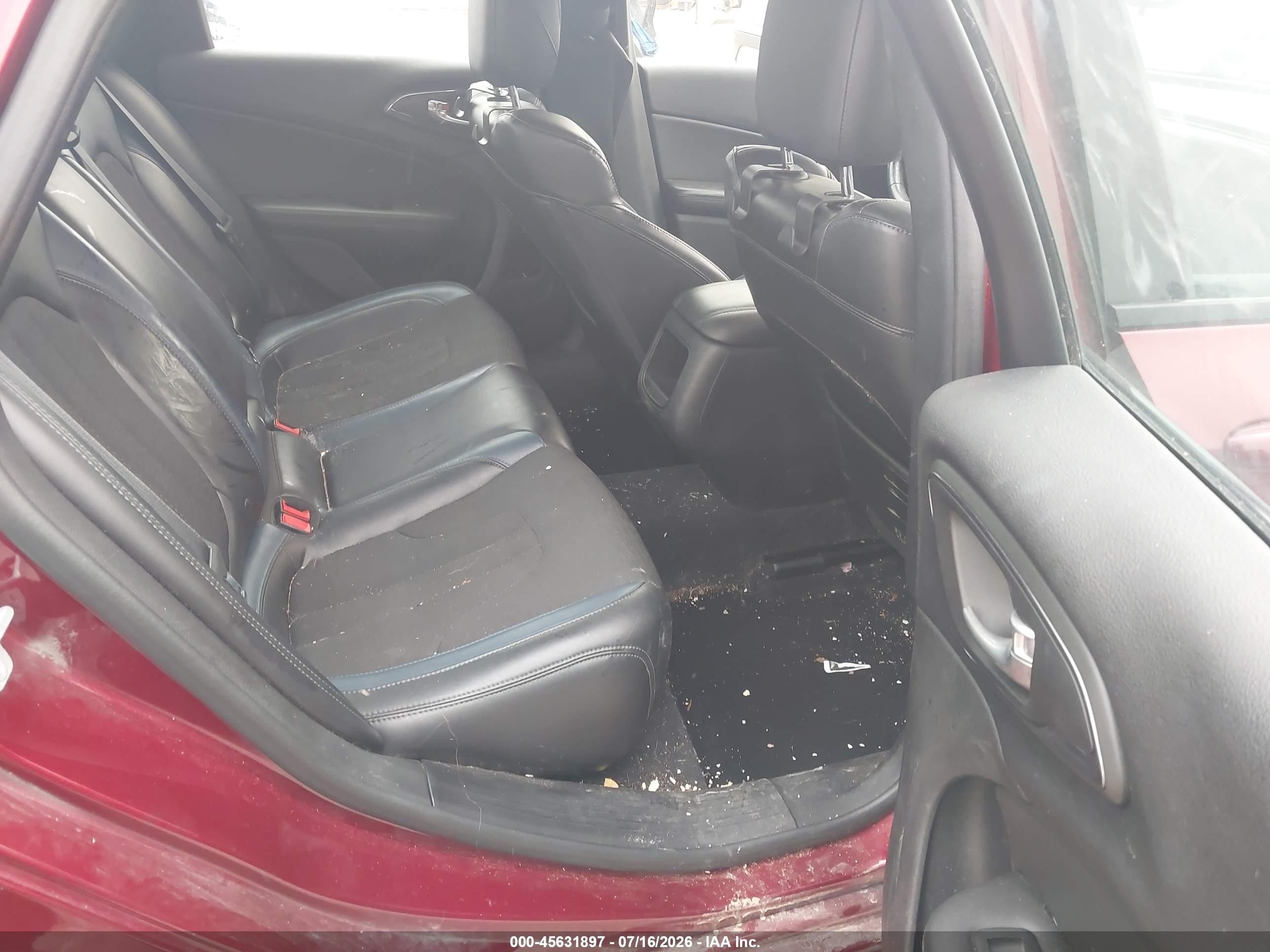 2015 Chrysler 200 S Красный vin: 1C3CCCBGXFN518178