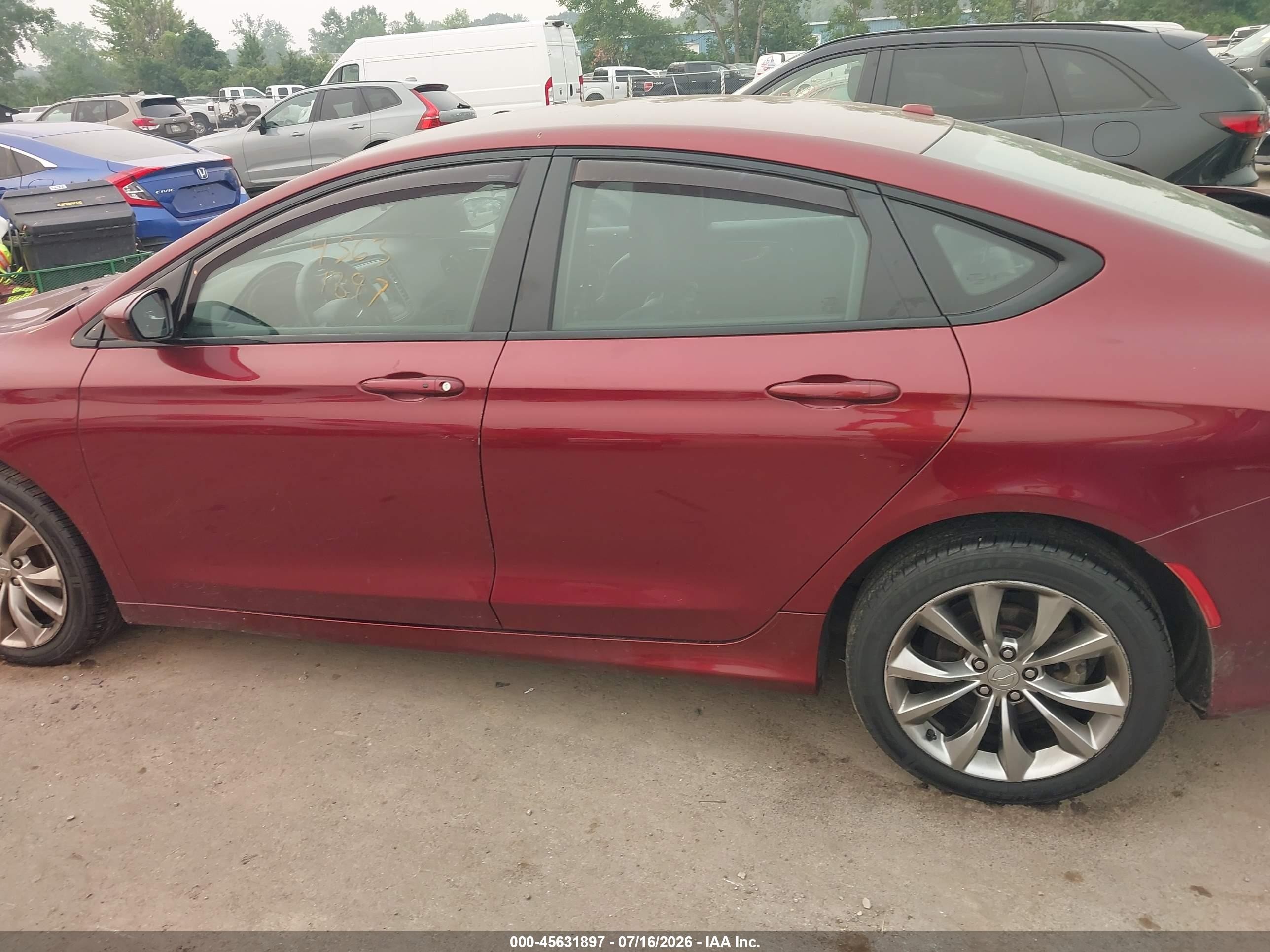 2015 Chrysler 200 S Красный vin: 1C3CCCBGXFN518178