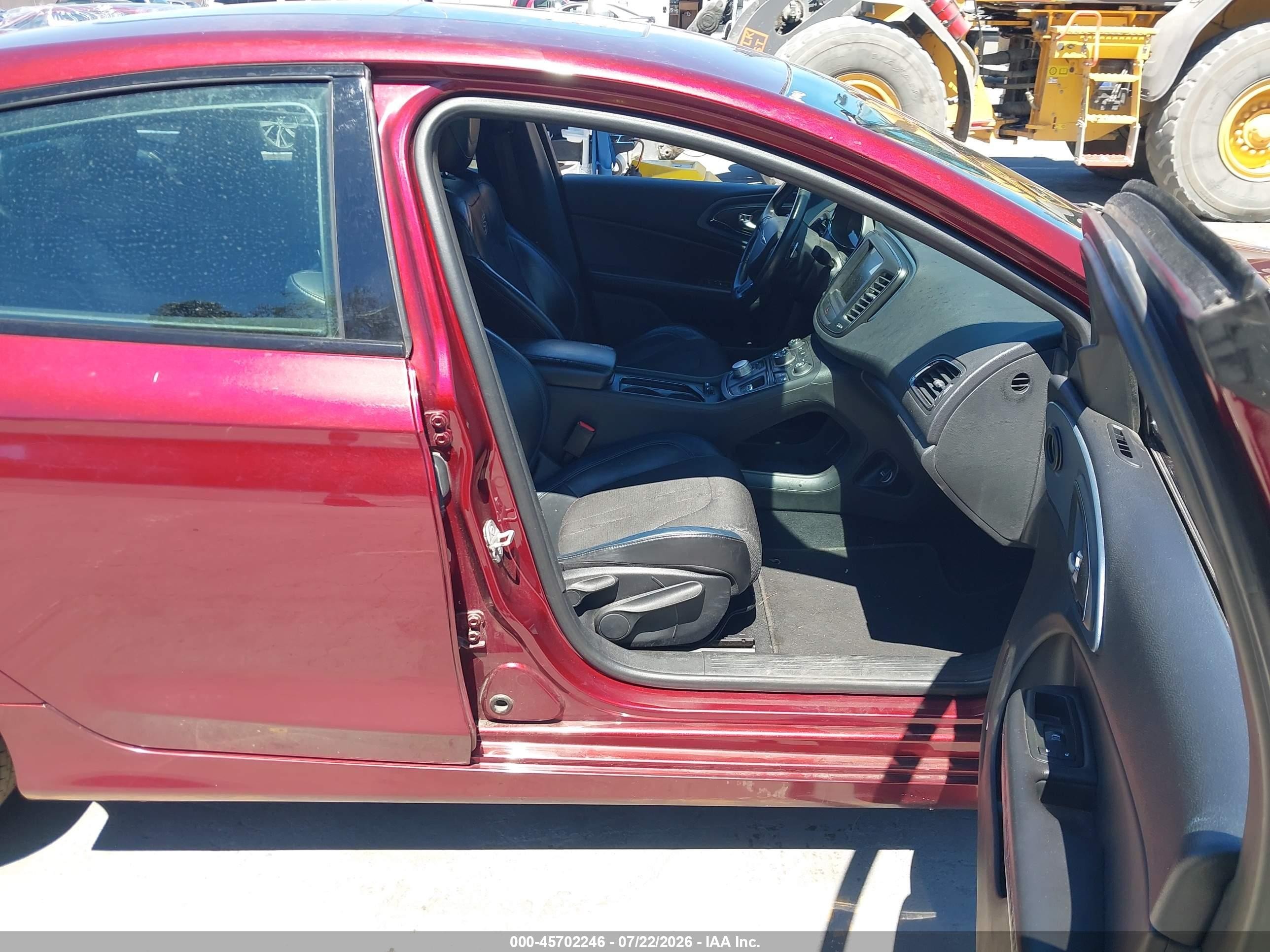 2015 Chrysler 200 S Maroon vin: 1C3CCCBGXFN526183