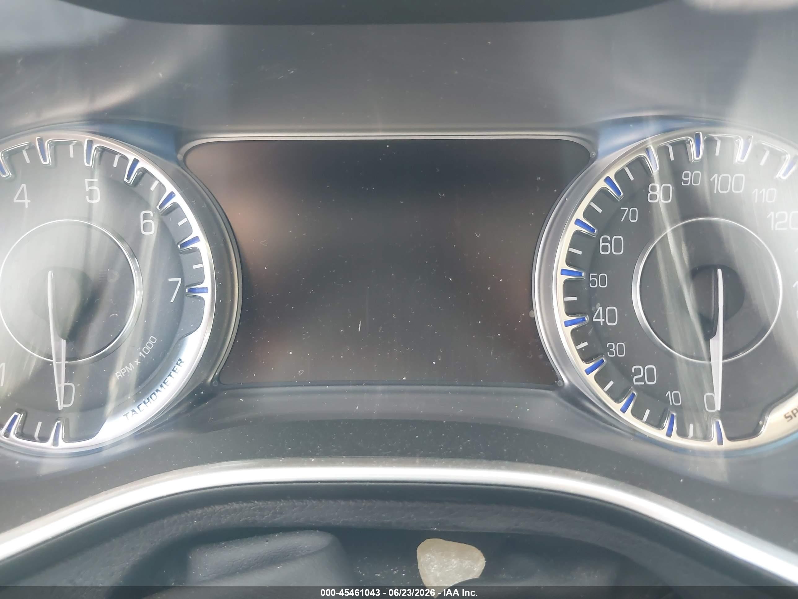 2015 Chrysler 200 C White vin: 1C3CCCCB0FN686253