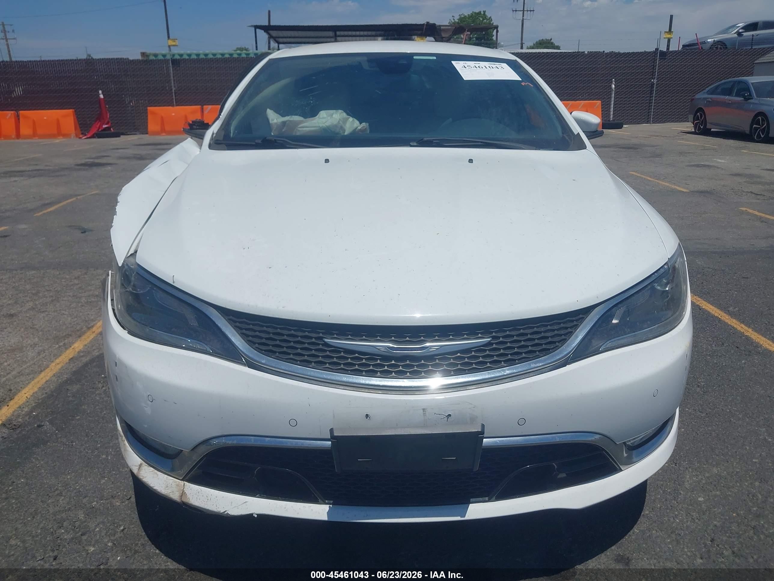 2015 Chrysler 200 C White vin: 1C3CCCCB0FN686253