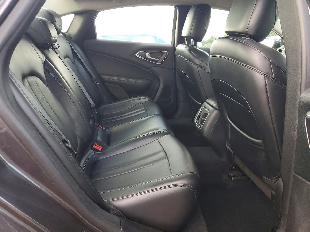 2015 Chrysler 200 C Gray vin: 1C3CCCCB1FN736187