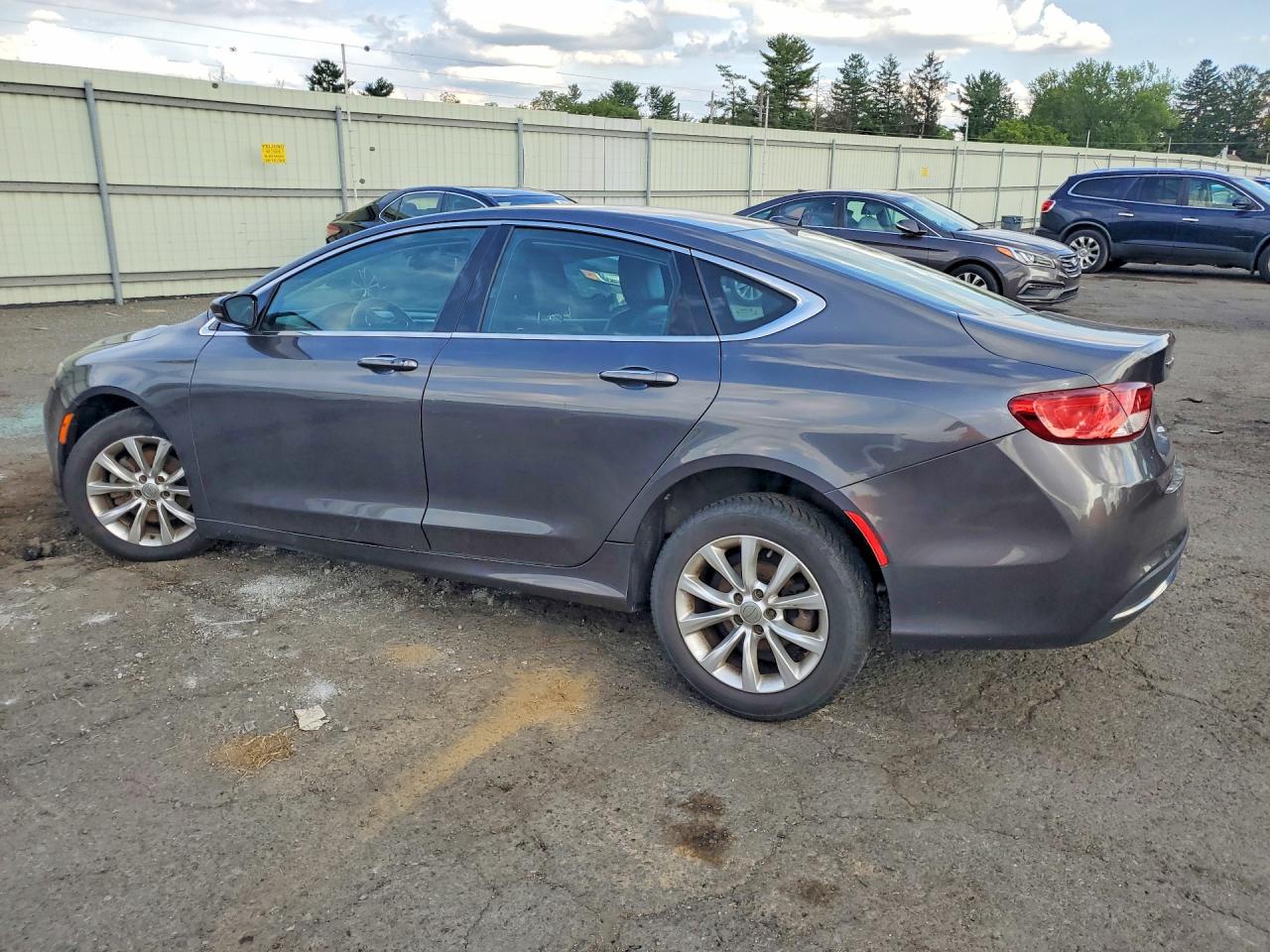 2015 Chrysler 200 C Gray vin: 1C3CCCCB1FN736187