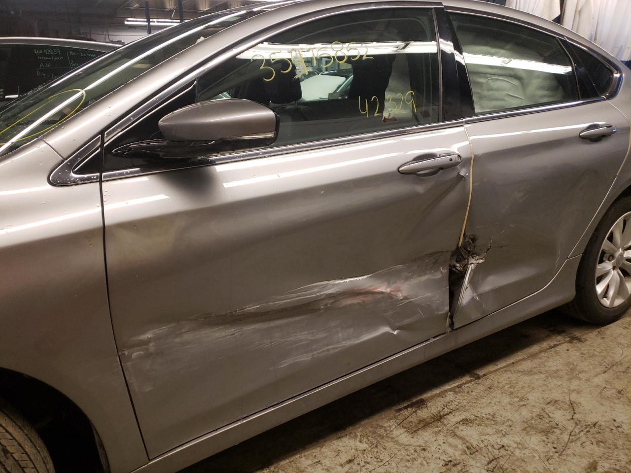 2015 Chrysler 200 C Silver vin: 1C3CCCCB2FN633716