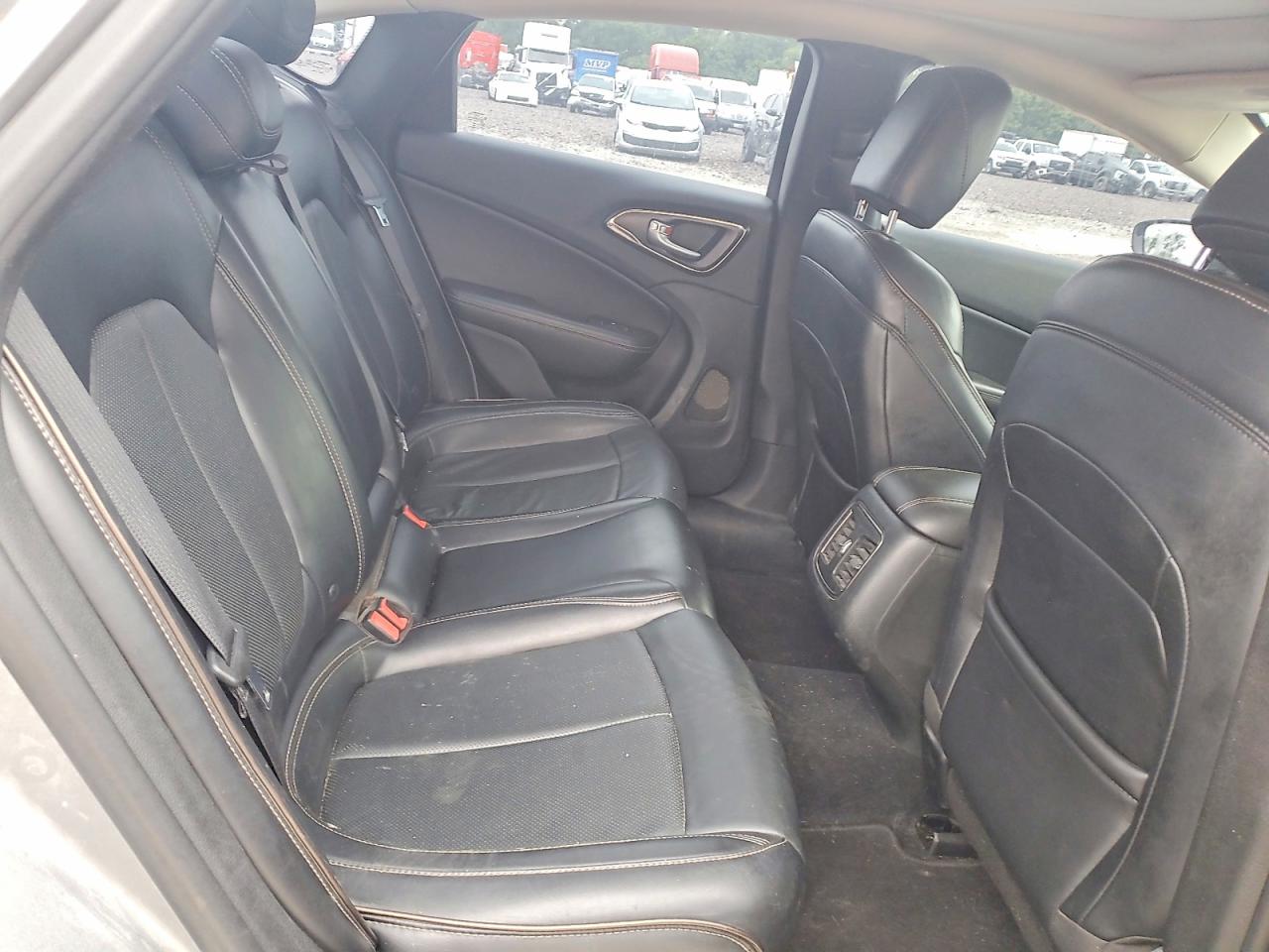 2015 Chrysler 200 C Gray vin: 1C3CCCCB2FN633716