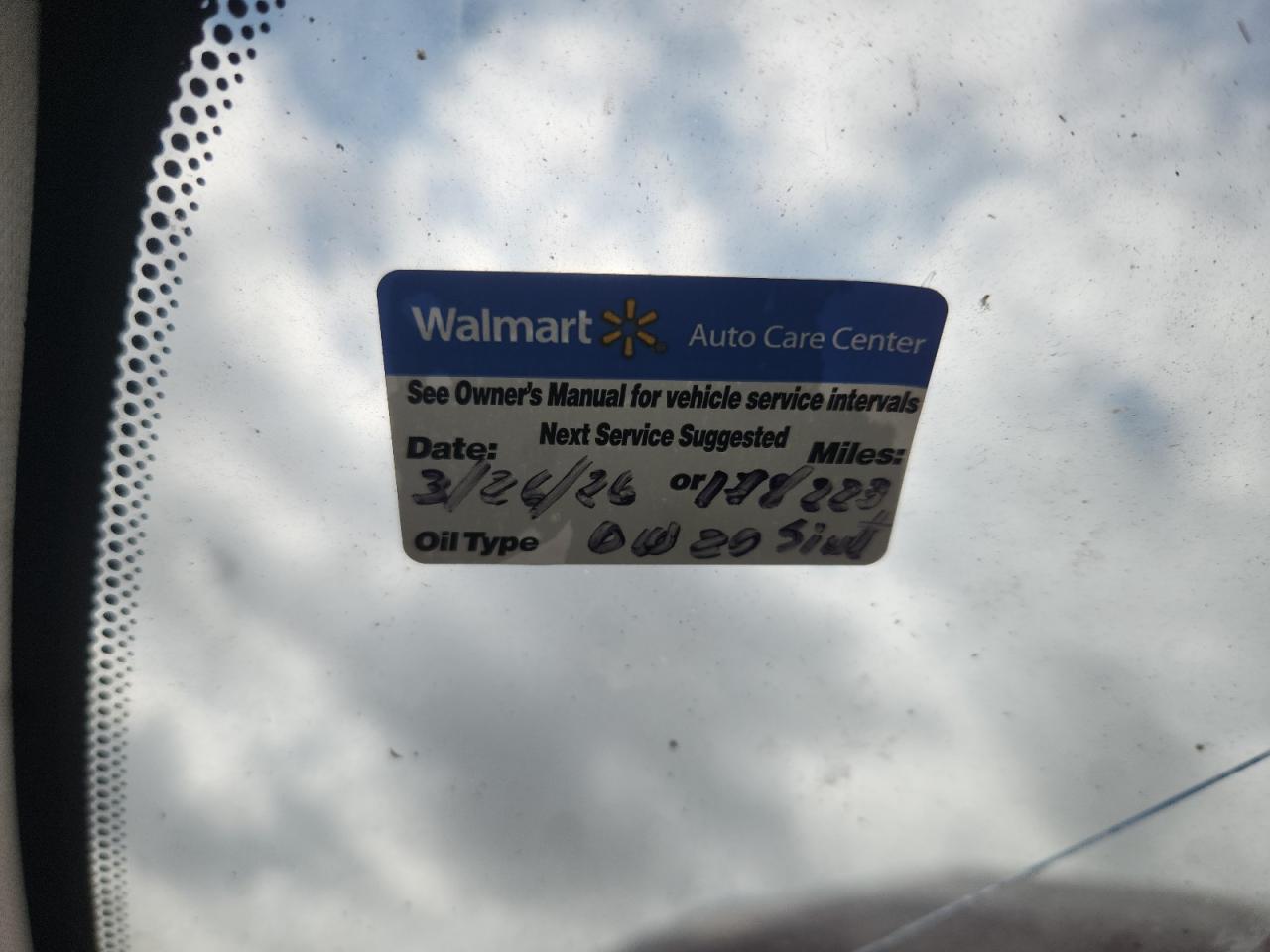 2015 Chrysler 200 C Maroon vin: 1C3CCCCB3FN527713 Damage: Windshield, Broken, Replacement Required