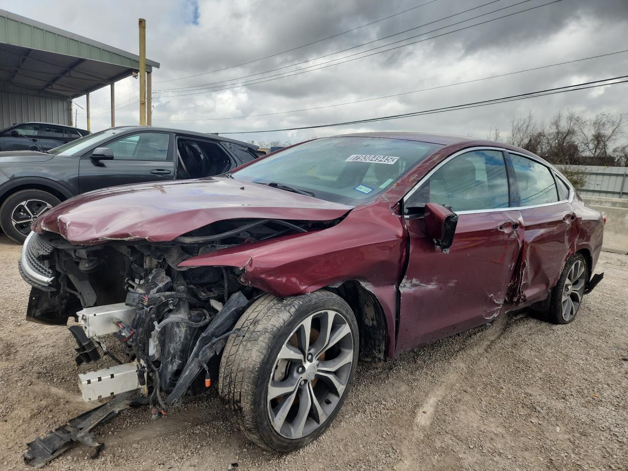 2015 Chrysler 200 C Maroon vin: 1C3CCCCB3FN527713 Damage: Left Front Fender, Severe Damage, Replacement Required
