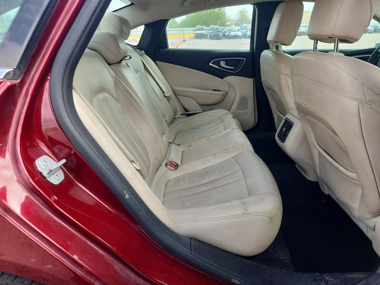 2015 Chrysler 200 C Maroon vin: 1C3CCCCB3FN527713