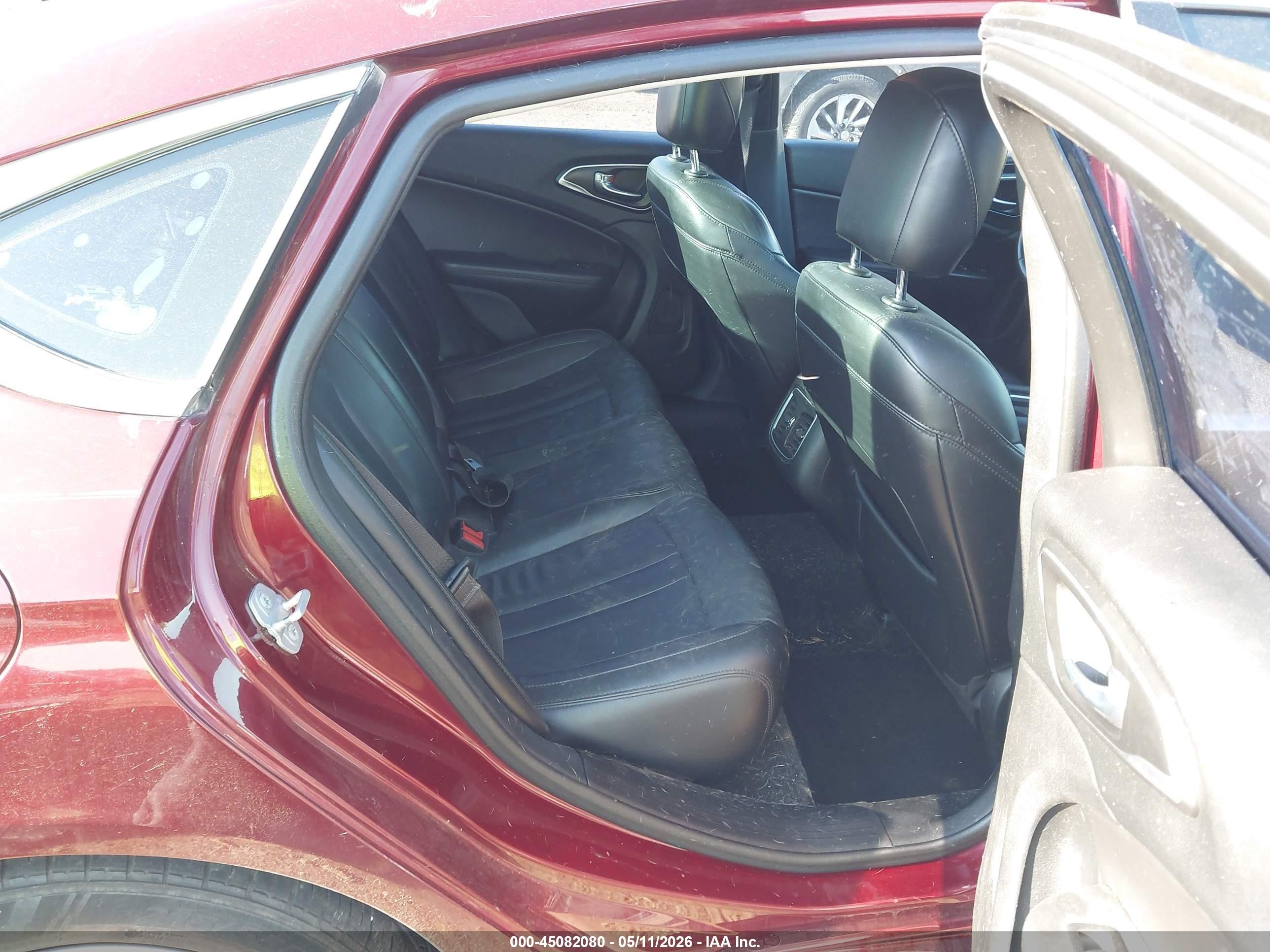 2015 Chrysler 200 C Maroon vin: 1C3CCCCB4FN577276