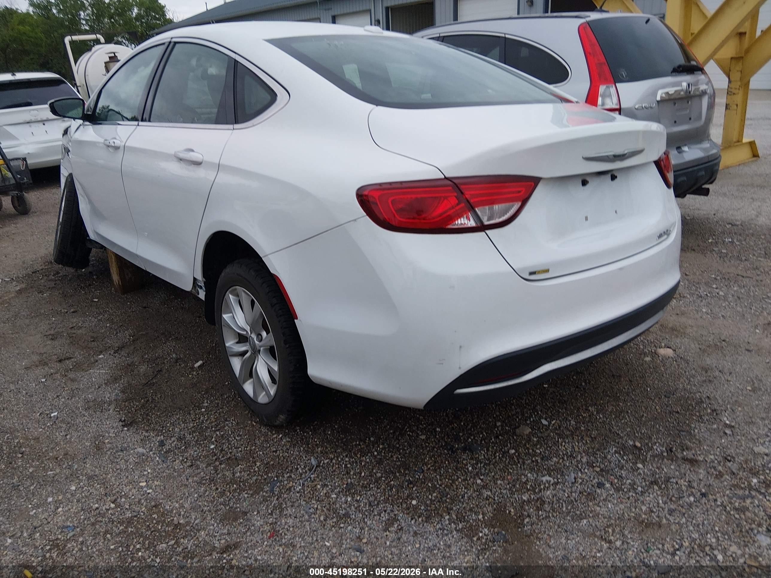 2015 Chrysler 200 C White vin: 1C3CCCCB4FN593770