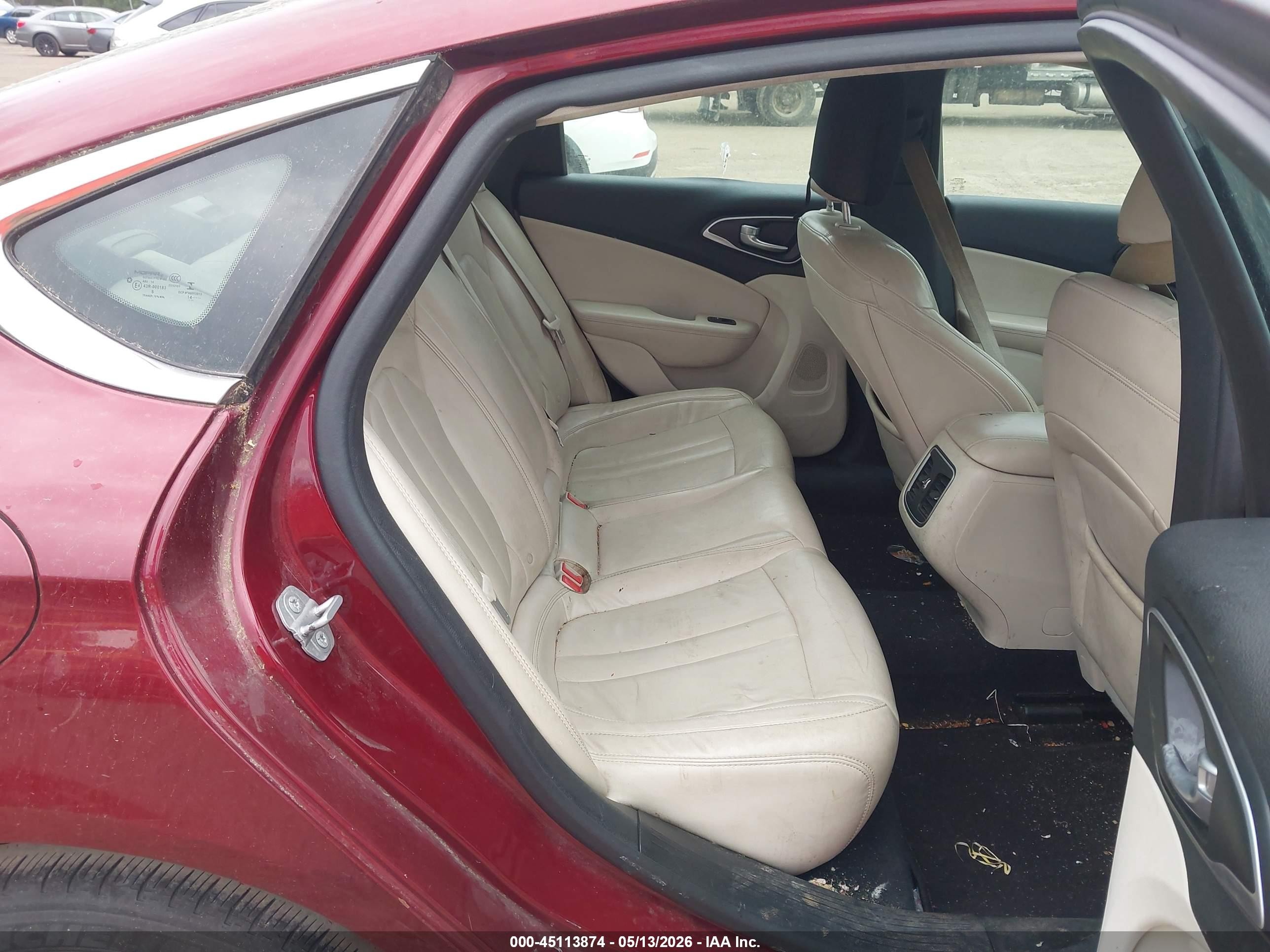 2015 Chrysler 200 C Burgundy vin: 1C3CCCCB4FN618425