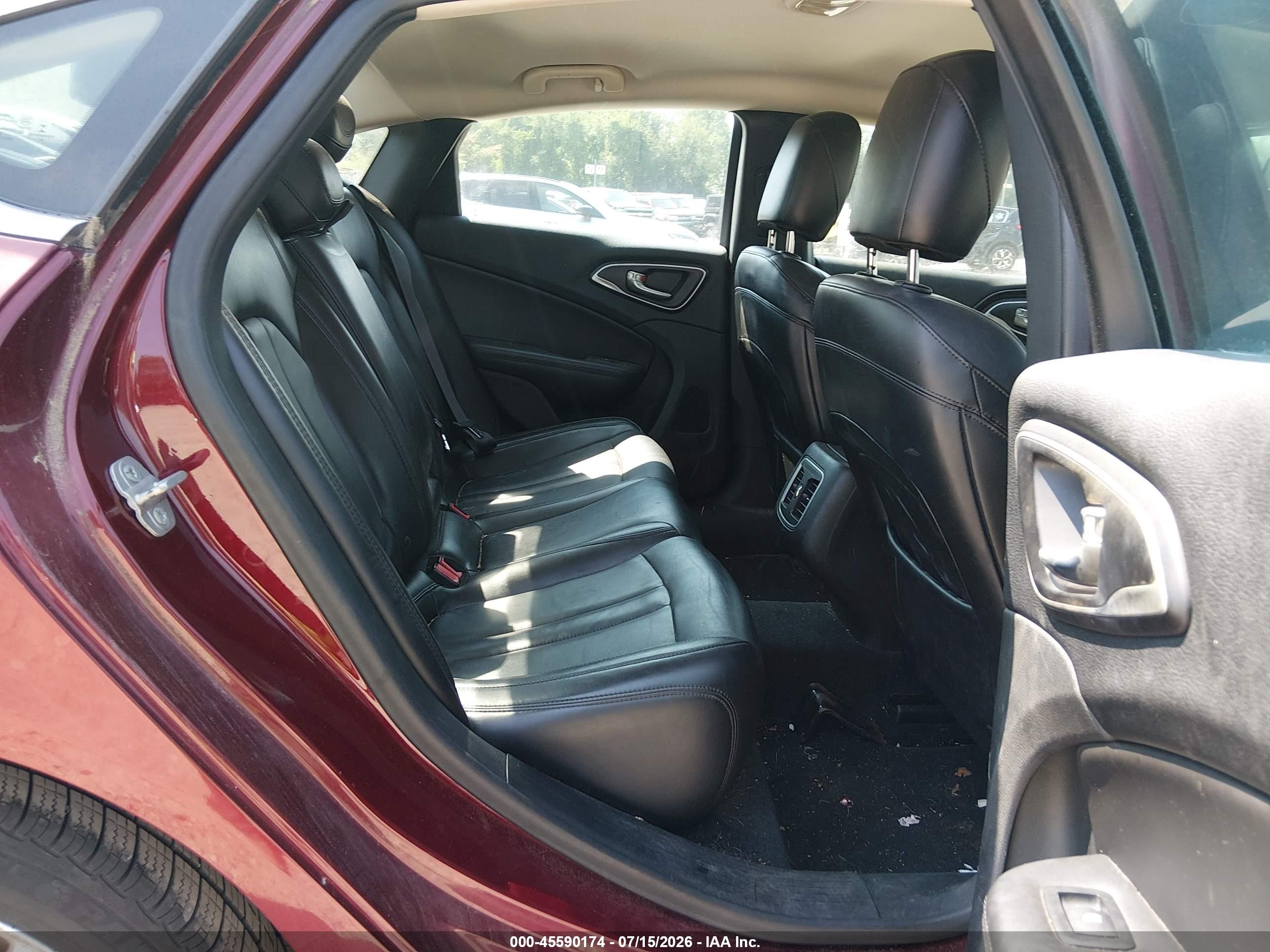 2015 Chrysler 200 C Красный vin: 1C3CCCCB5FN545484