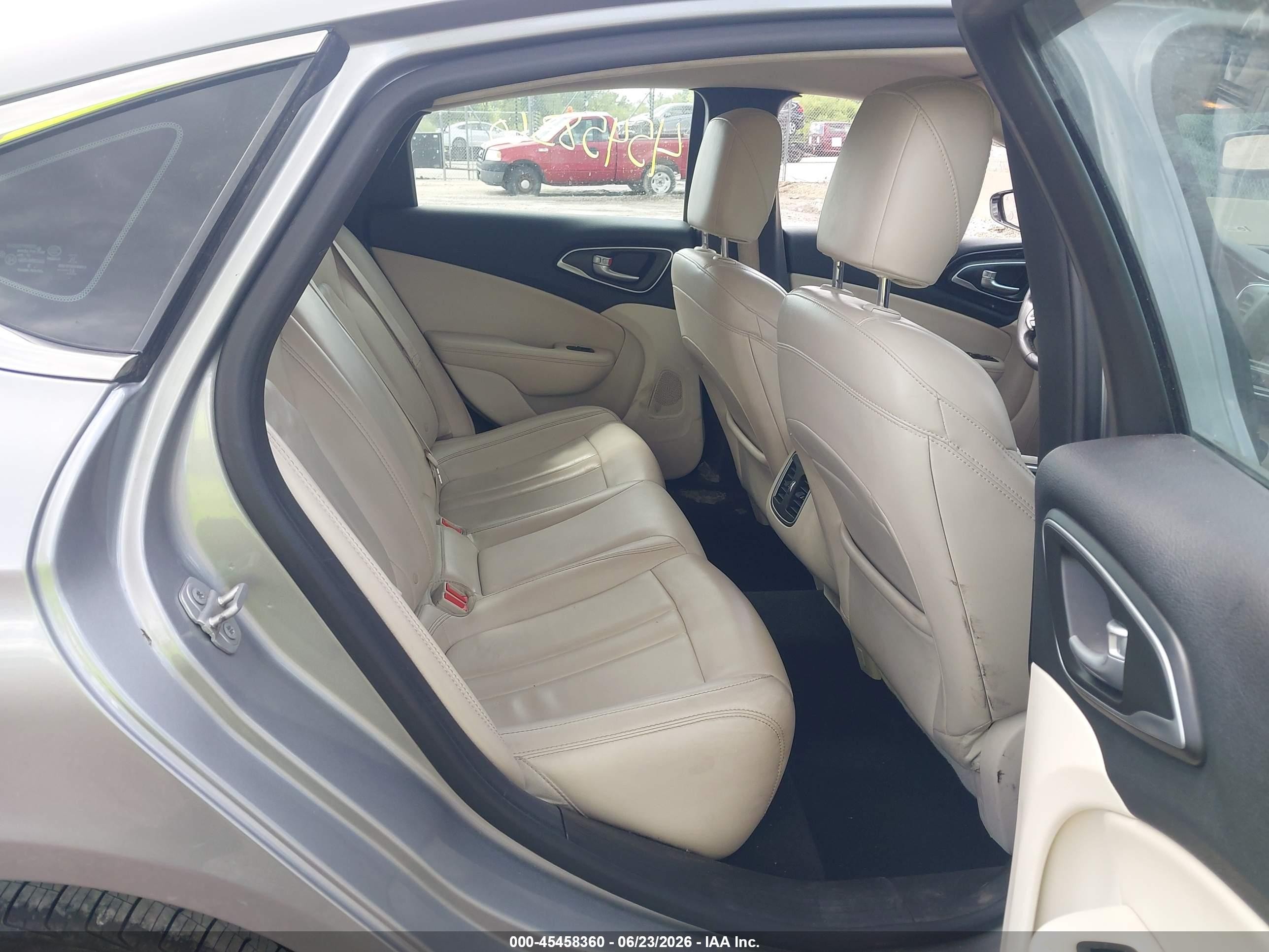 2015 Chrysler 200 C Silver vin: 1C3CCCCB6FN703380