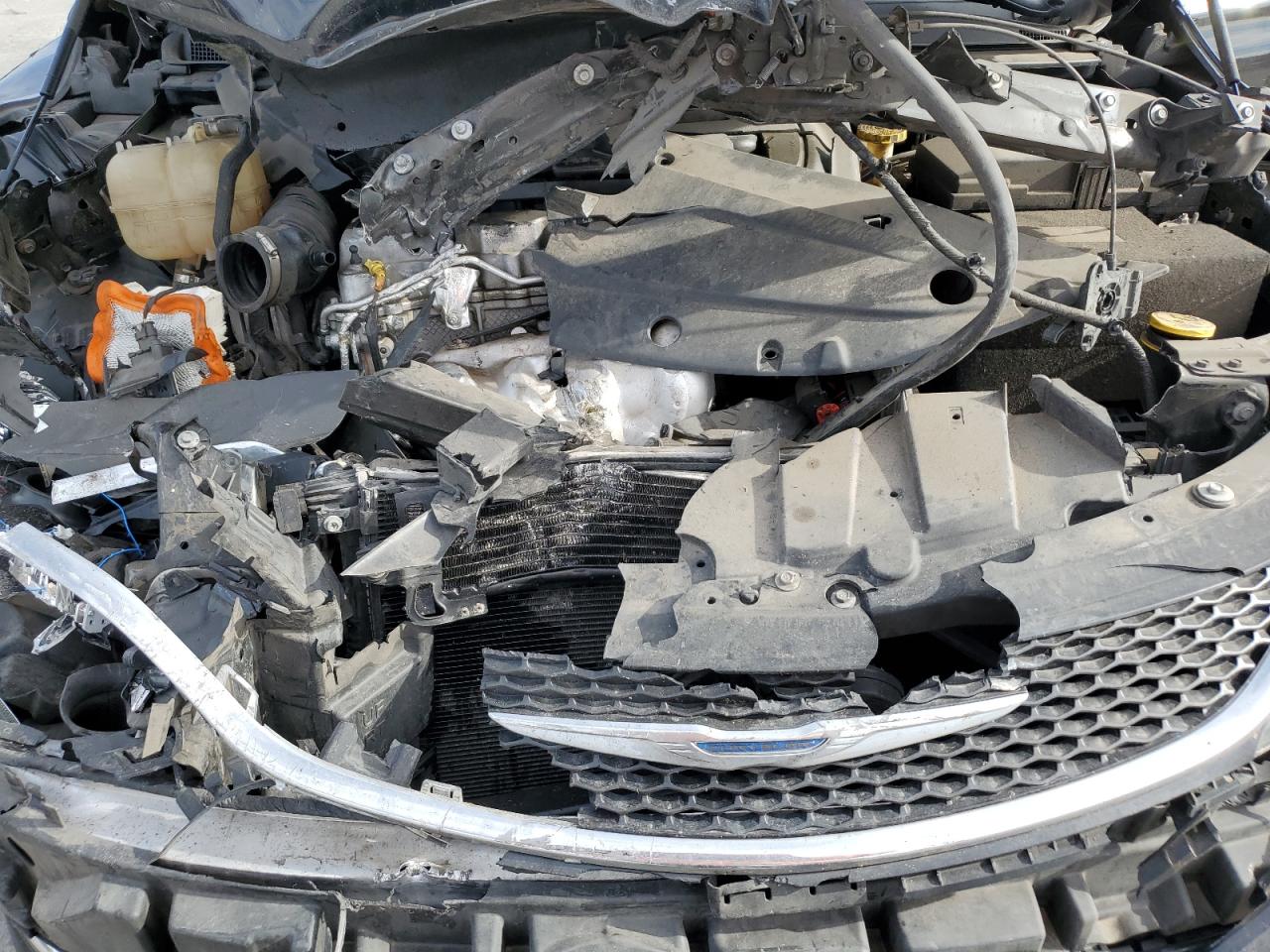 2015 Chrysler 200 Черный vin: 1C3CCCCB8FN673718