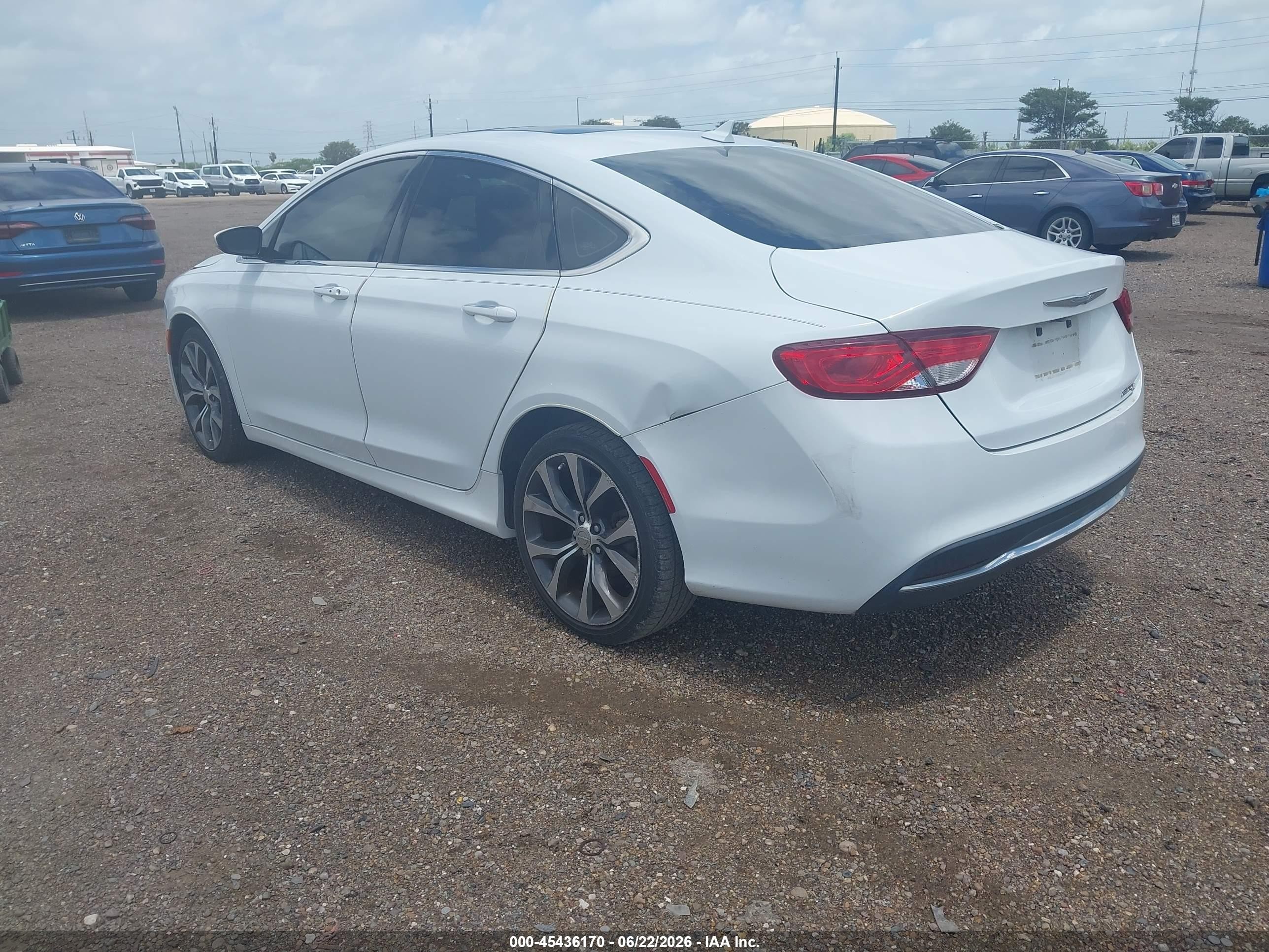 2015 Chrysler 200 C White vin: 1C3CCCCB9FN509393