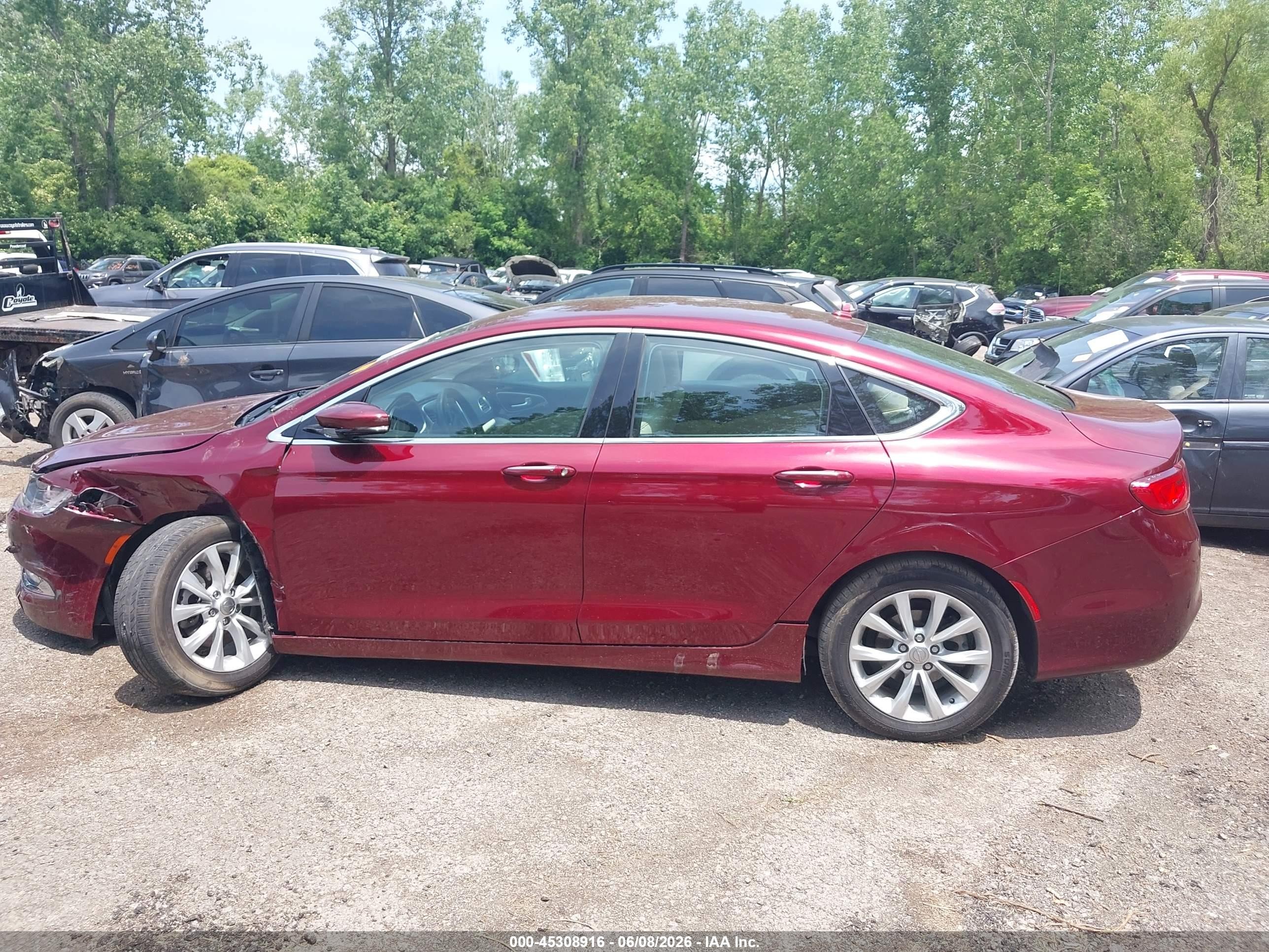 2015 Chrysler 200 C Red vin: 1C3CCCCB9FN546900