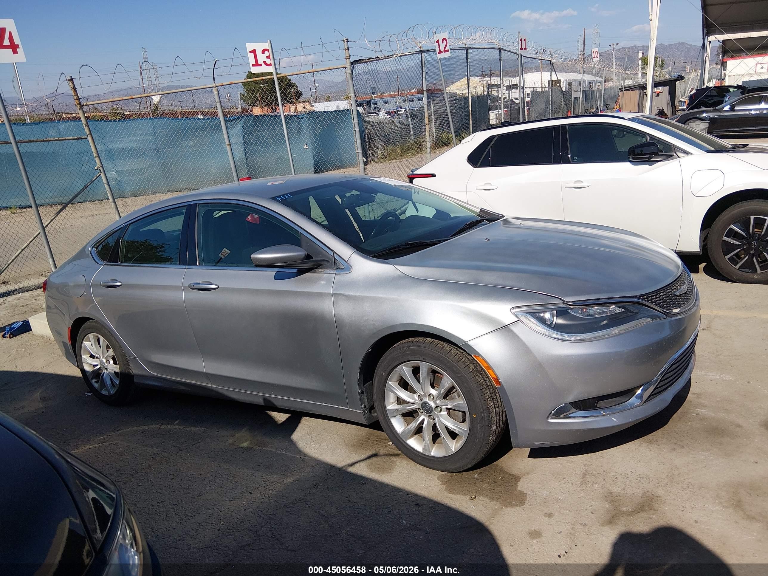 2015 Chrysler 200 C Серебряный vin: 1C3CCCCB9FN720612