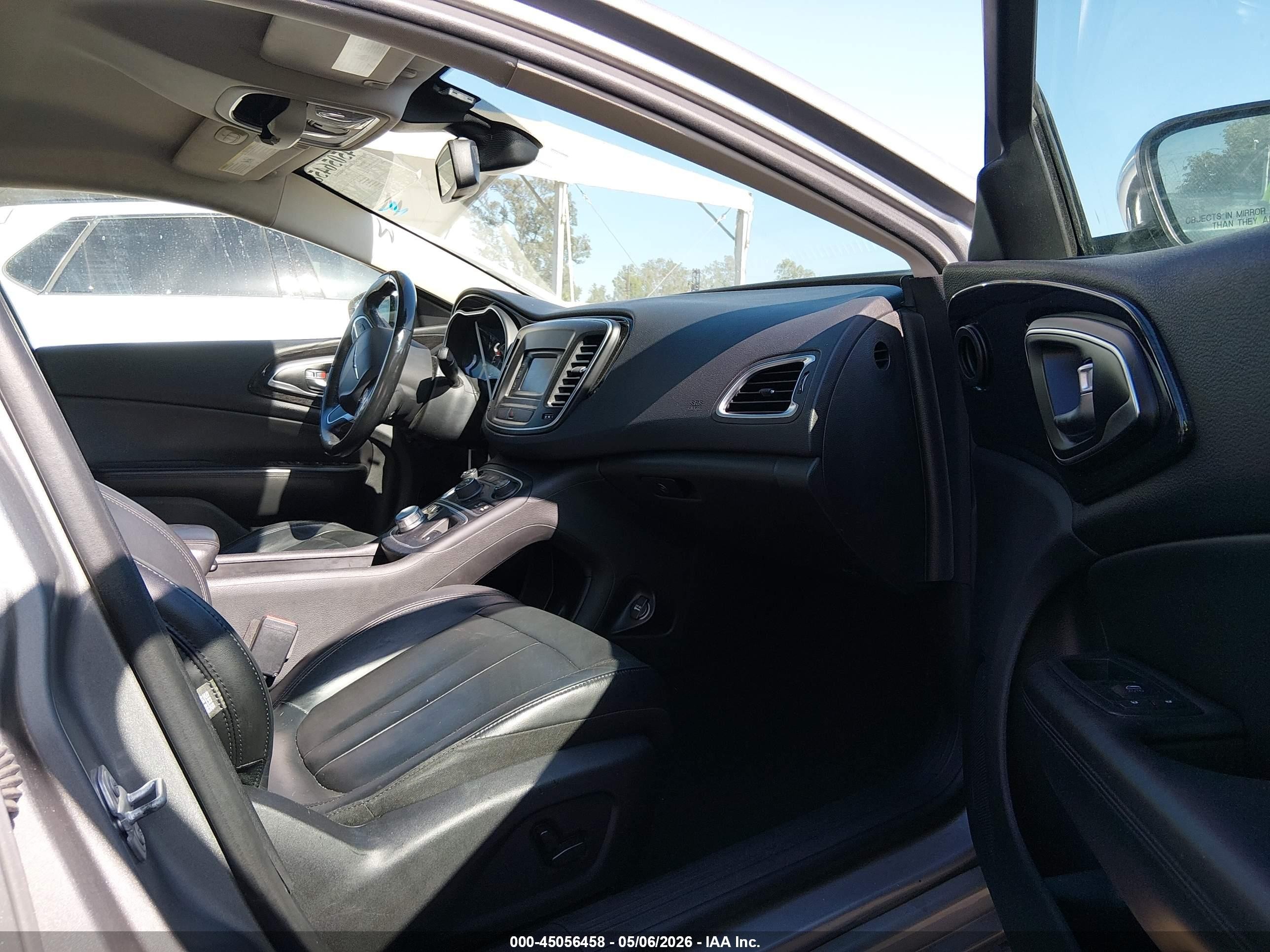 2015 Chrysler 200 C Серебряный vin: 1C3CCCCB9FN720612