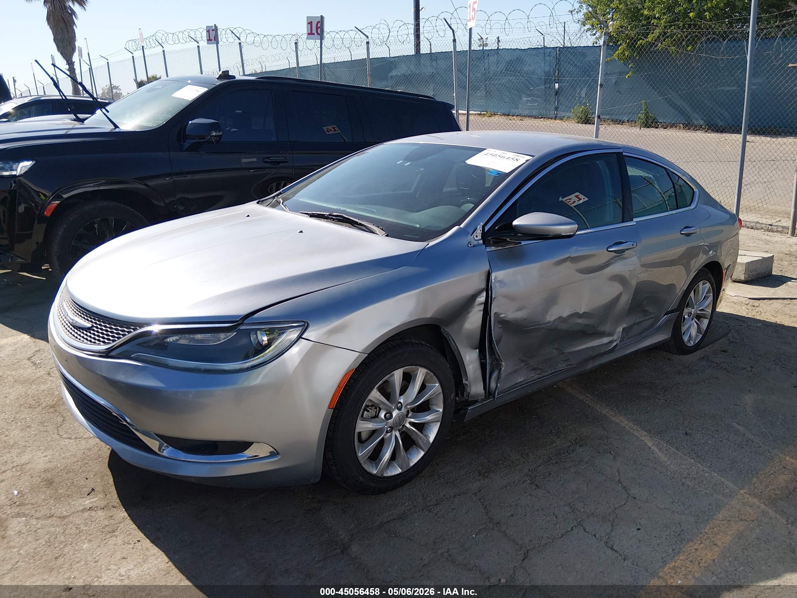 2015 Chrysler 200 C Серебряный vin: 1C3CCCCB9FN720612