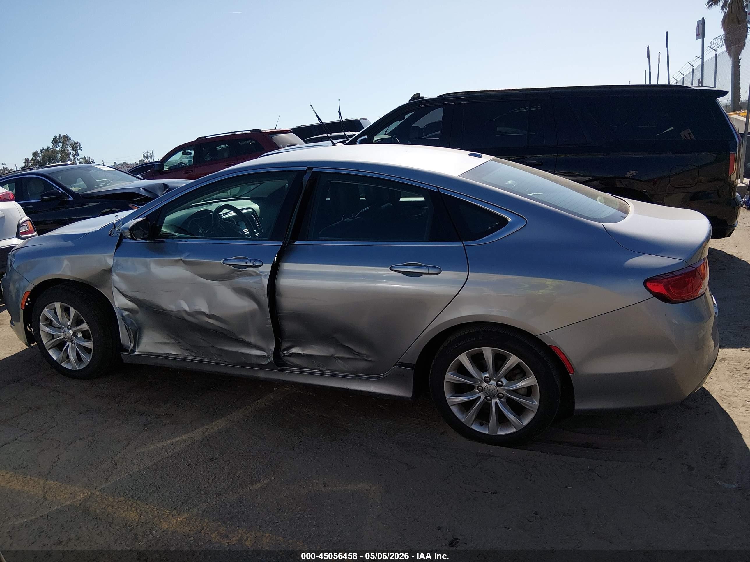2015 Chrysler 200 C Серебряный vin: 1C3CCCCB9FN720612