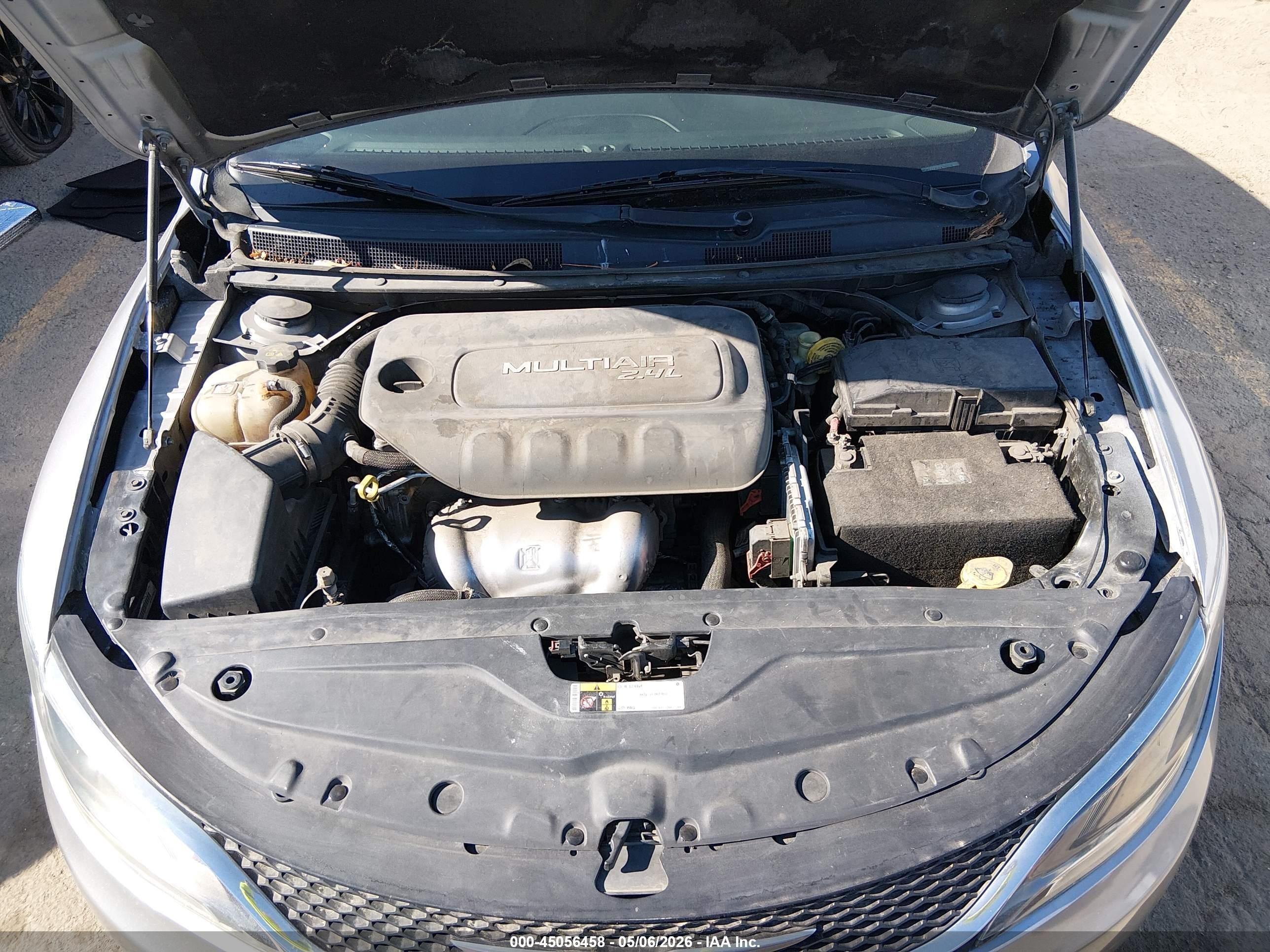 2015 Chrysler 200 C Серебряный vin: 1C3CCCCB9FN720612