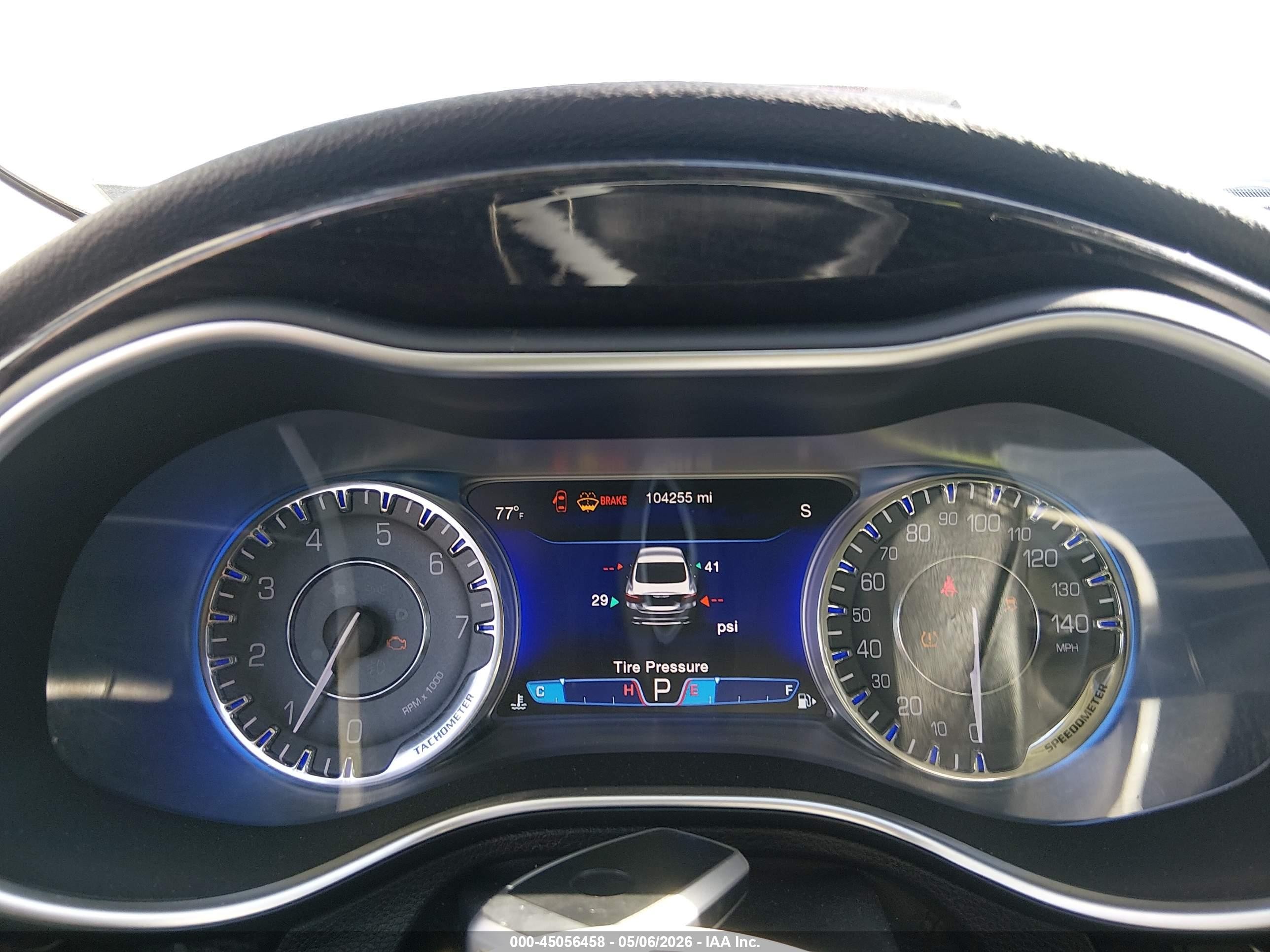2015 Chrysler 200 C Серебряный vin: 1C3CCCCB9FN720612