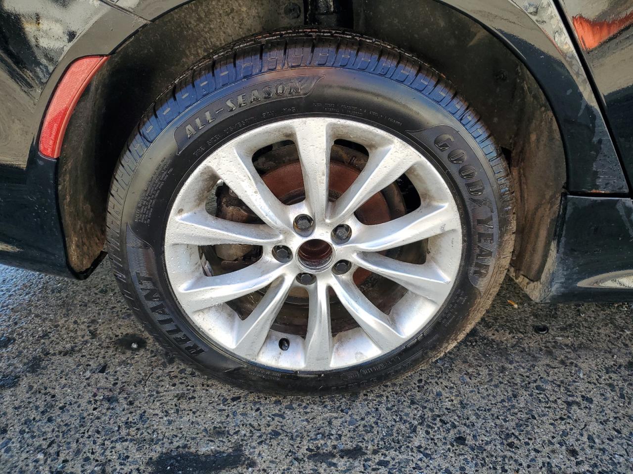 2015 Chrysler 200 C Black vin: 1C3CCCCBXFN501030 Damage: Right Rear Wheel, Curb Rash, 2 To 3 Inches