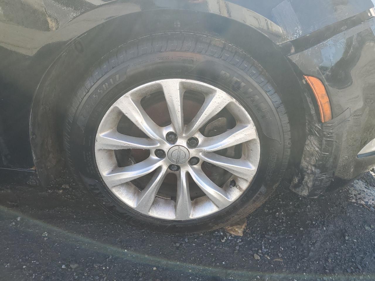 2015 Chrysler 200 C Black vin: 1C3CCCCBXFN501030 Damage: Right Front Wheel, Curb Rash, 8 To 9 Inches