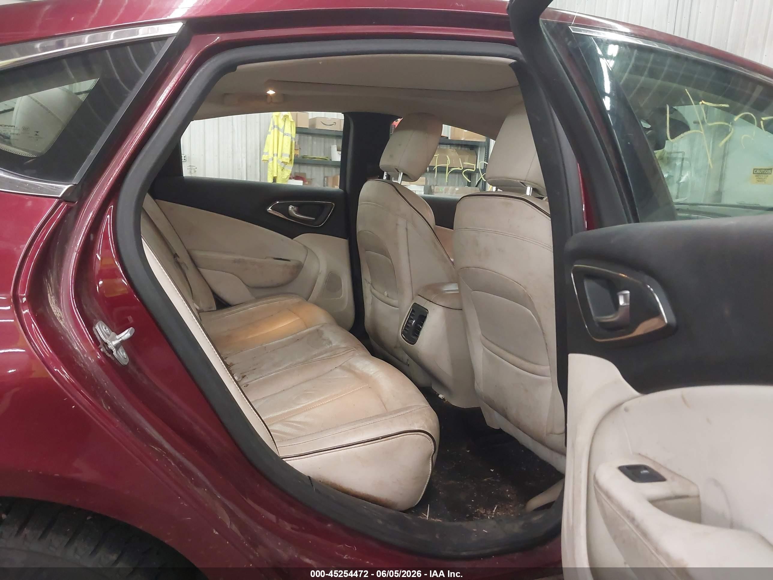 2015 Chrysler 200 C Темно-бордовый vin: 1C3CCCCBXFN564712