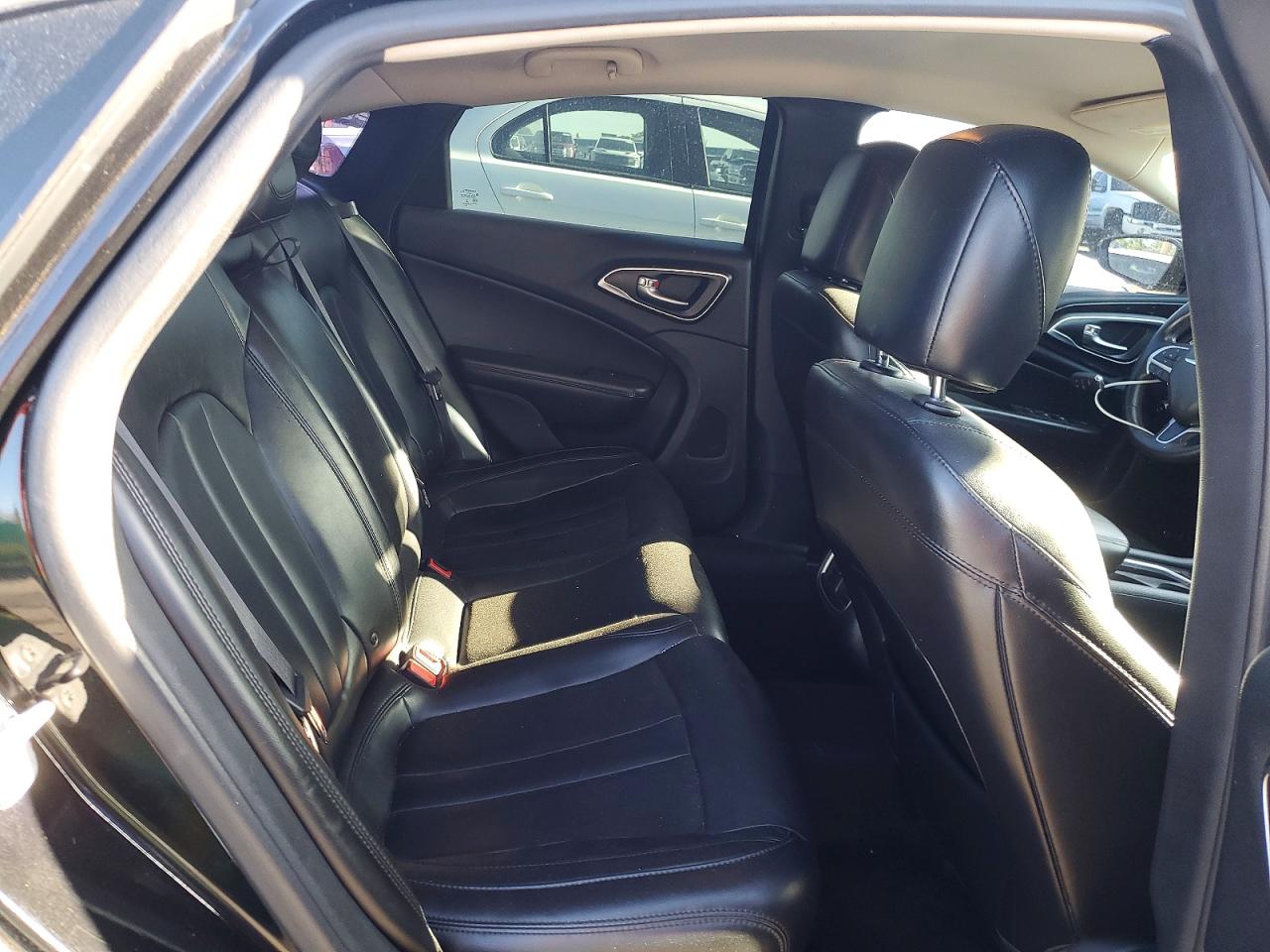 2015 Chrysler 200 C Black vin: 1C3CCCCG2FN524605