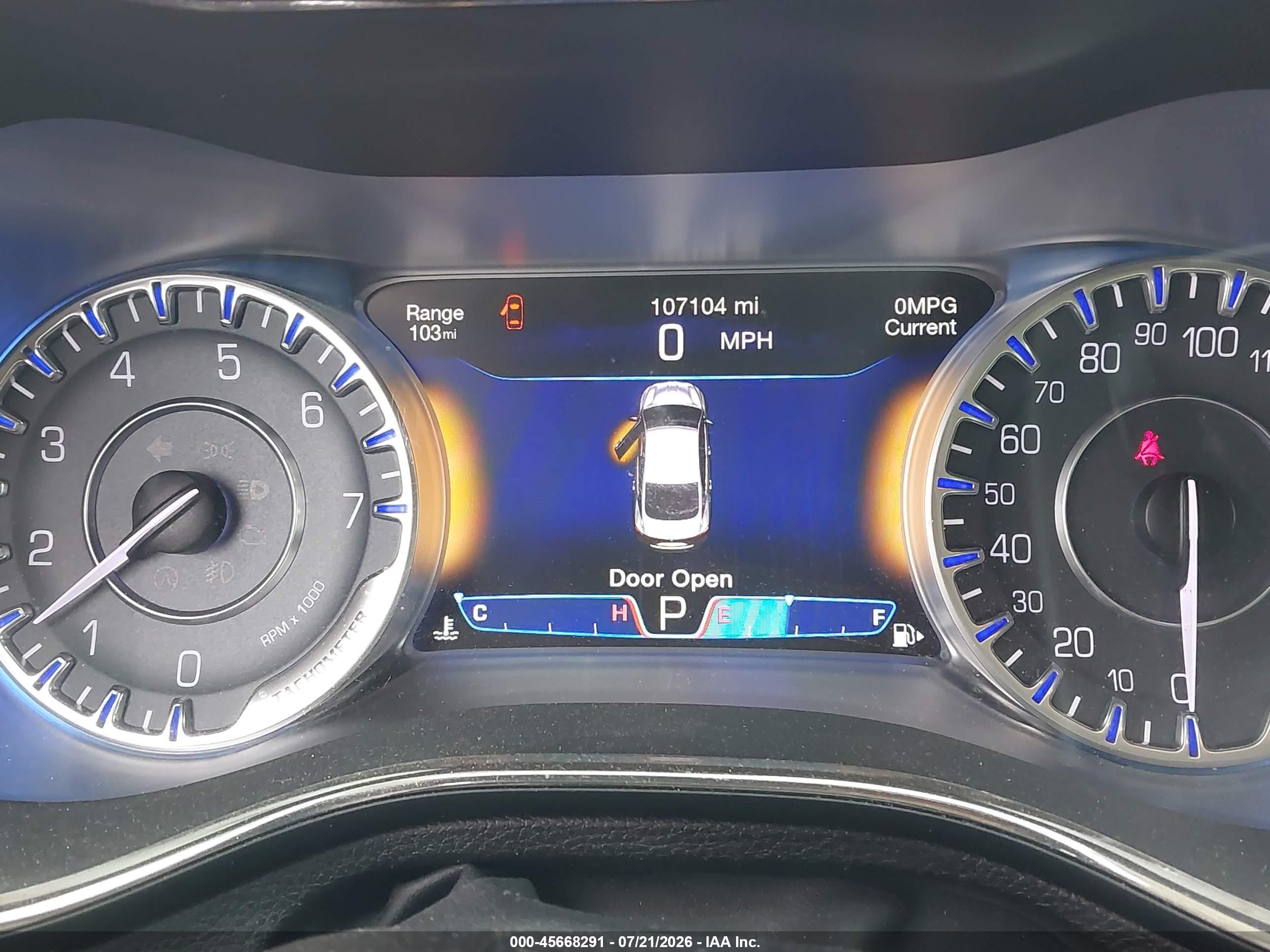 2015 Chrysler 200 C Gray vin: 1C3CCCCG2FN545681