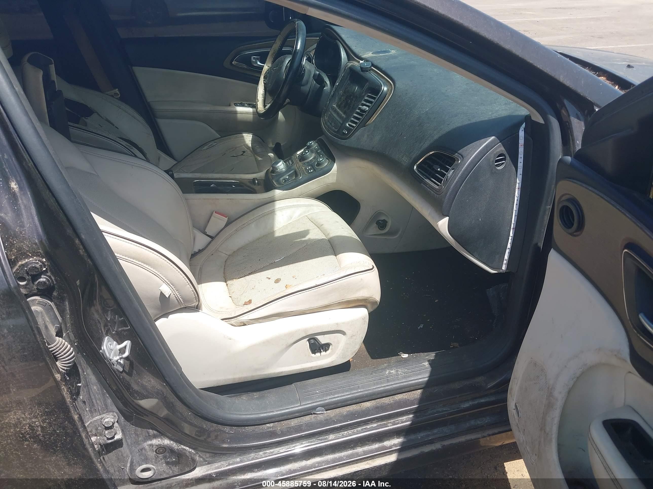 2015 Chrysler 200 C Brown vin: 1C3CCCCG2FN582083