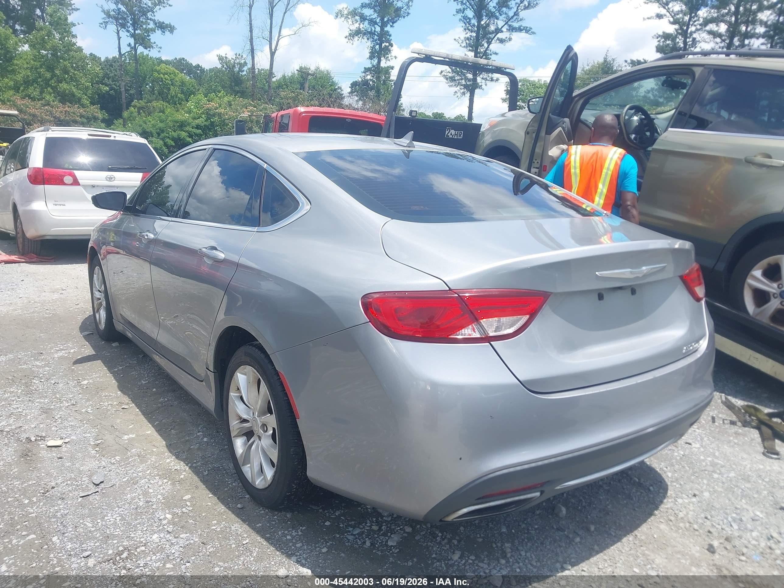 2015 Chrysler 200 C Silver vin: 1C3CCCCG2FN623098