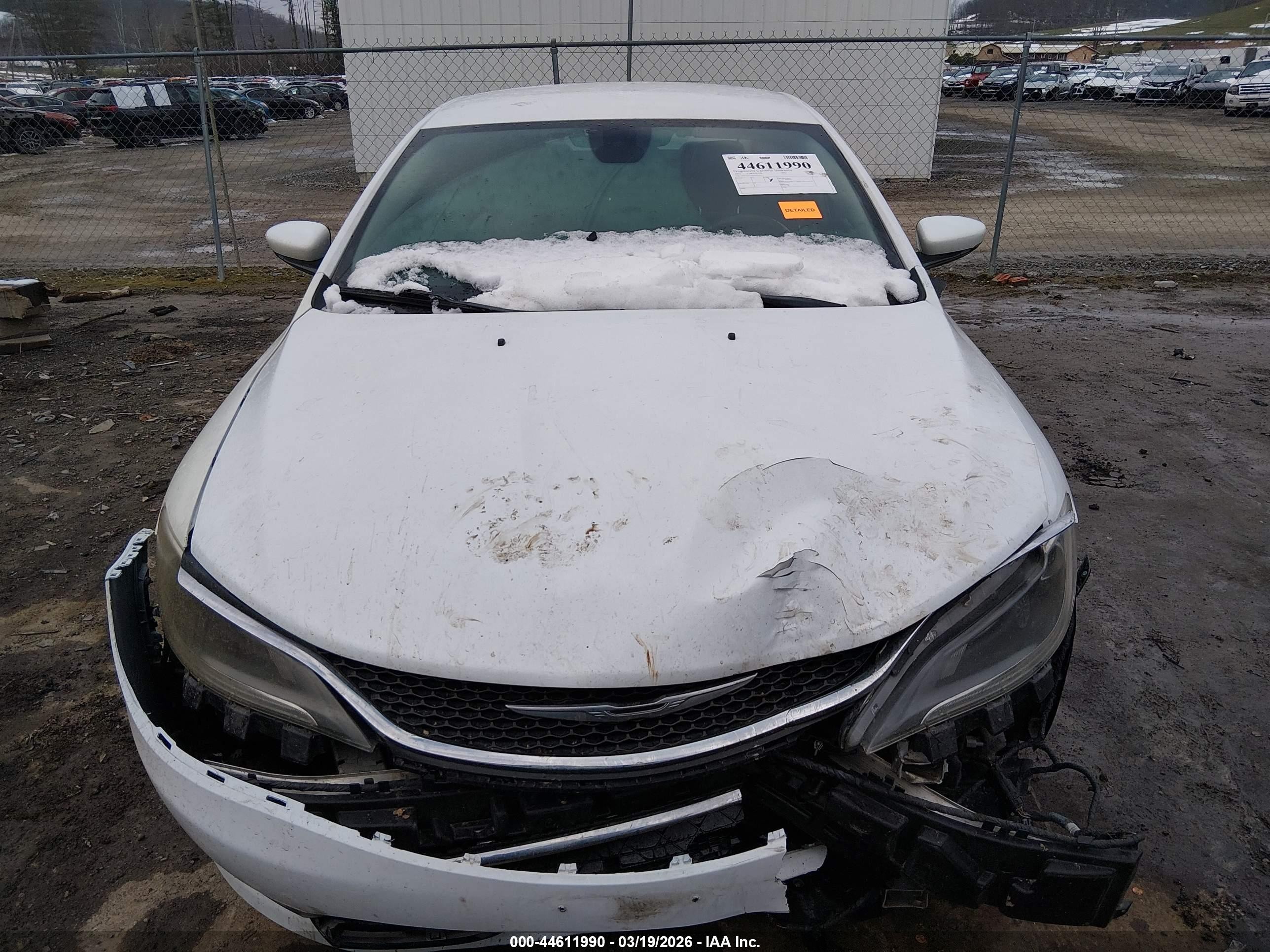 2015 Chrysler 200 C White vin: 1C3CCCCG3FN514312