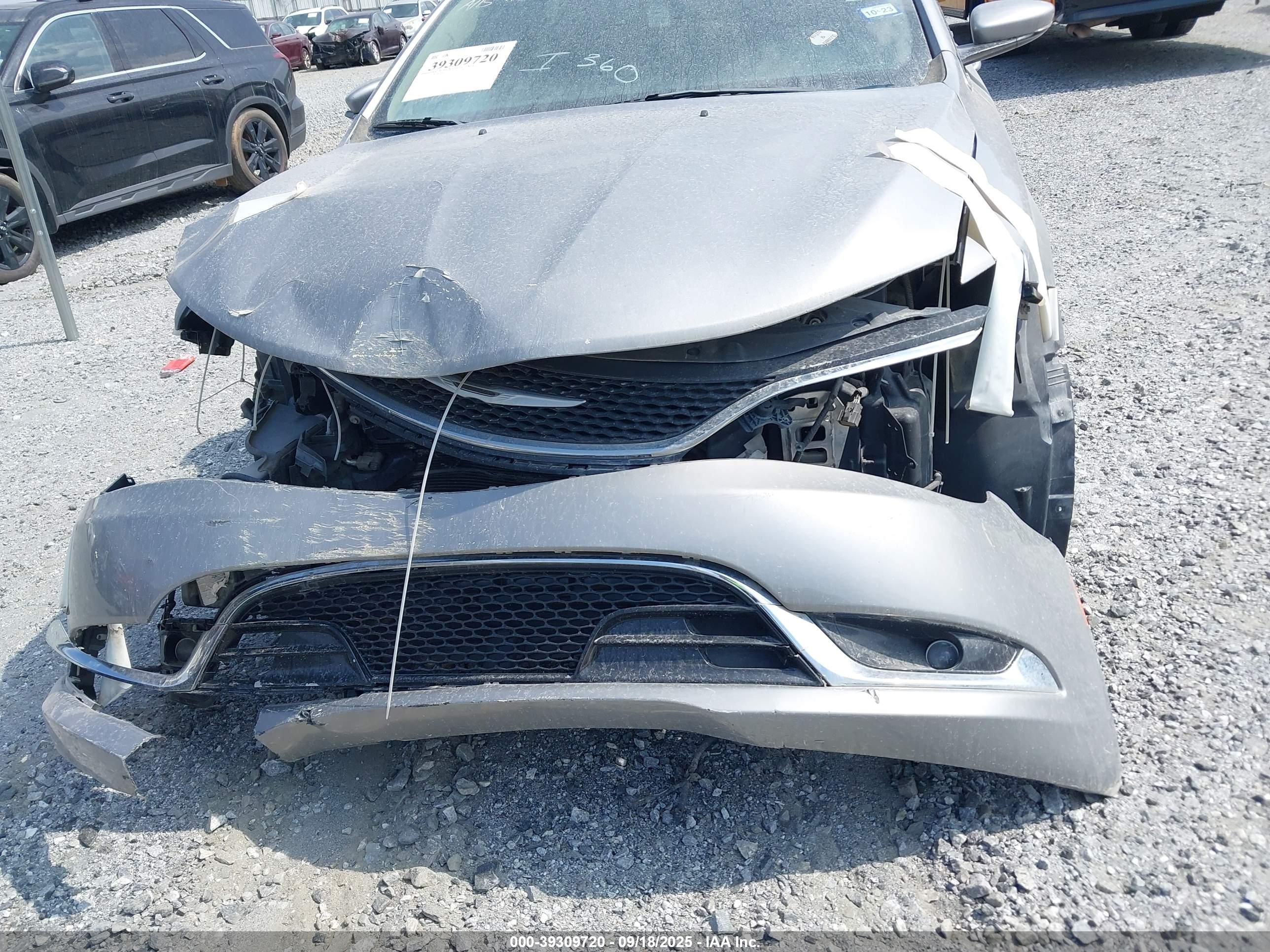 2015 Chrysler 200 C Silver vin: 1C3CCCCG5FN515400