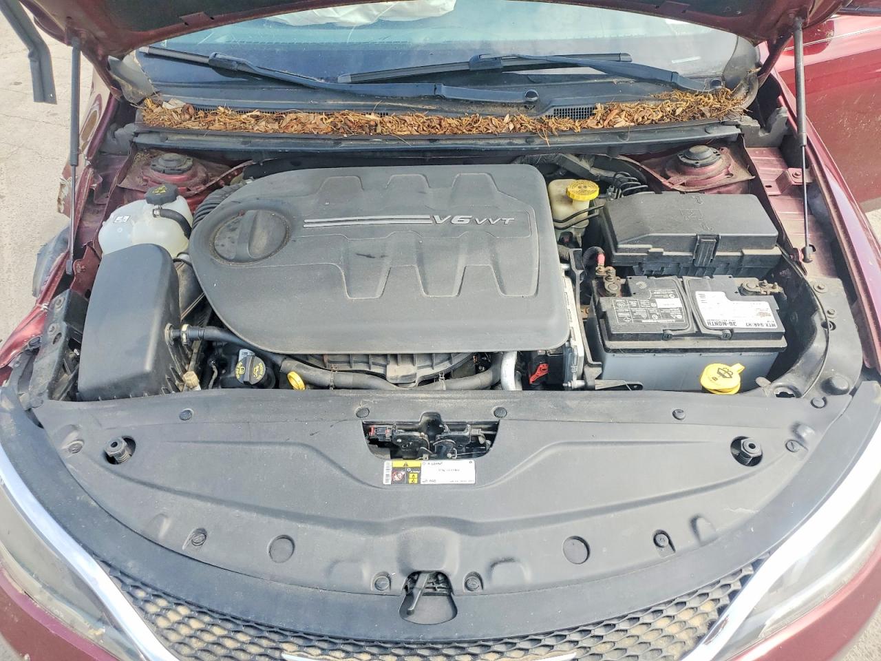 2015 Chrysler 200 C Maroon vin: 1C3CCCCG5FN519950