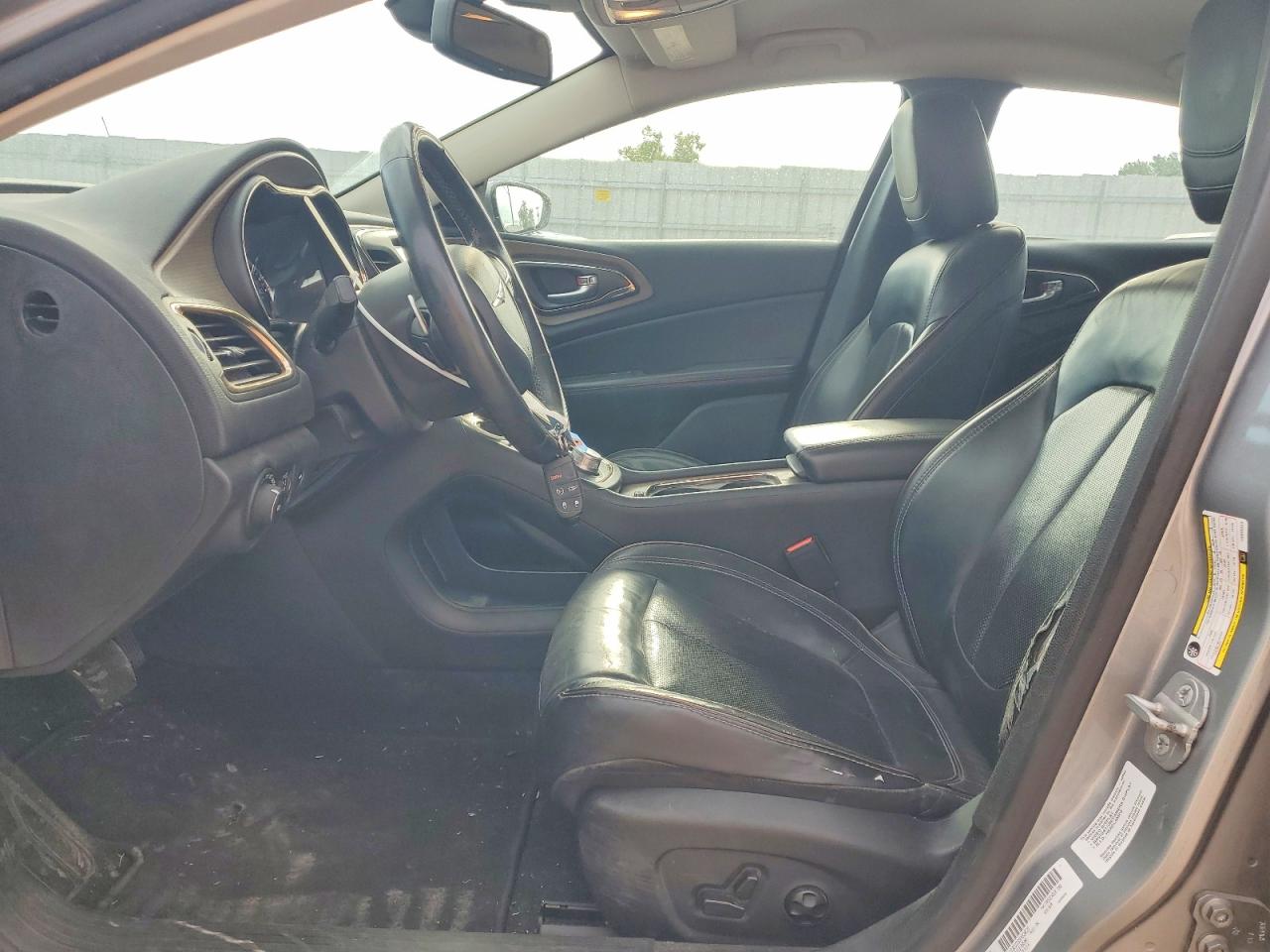 2015 Chrysler 200 C Серебряный vin: 1C3CCCCG5FN520225