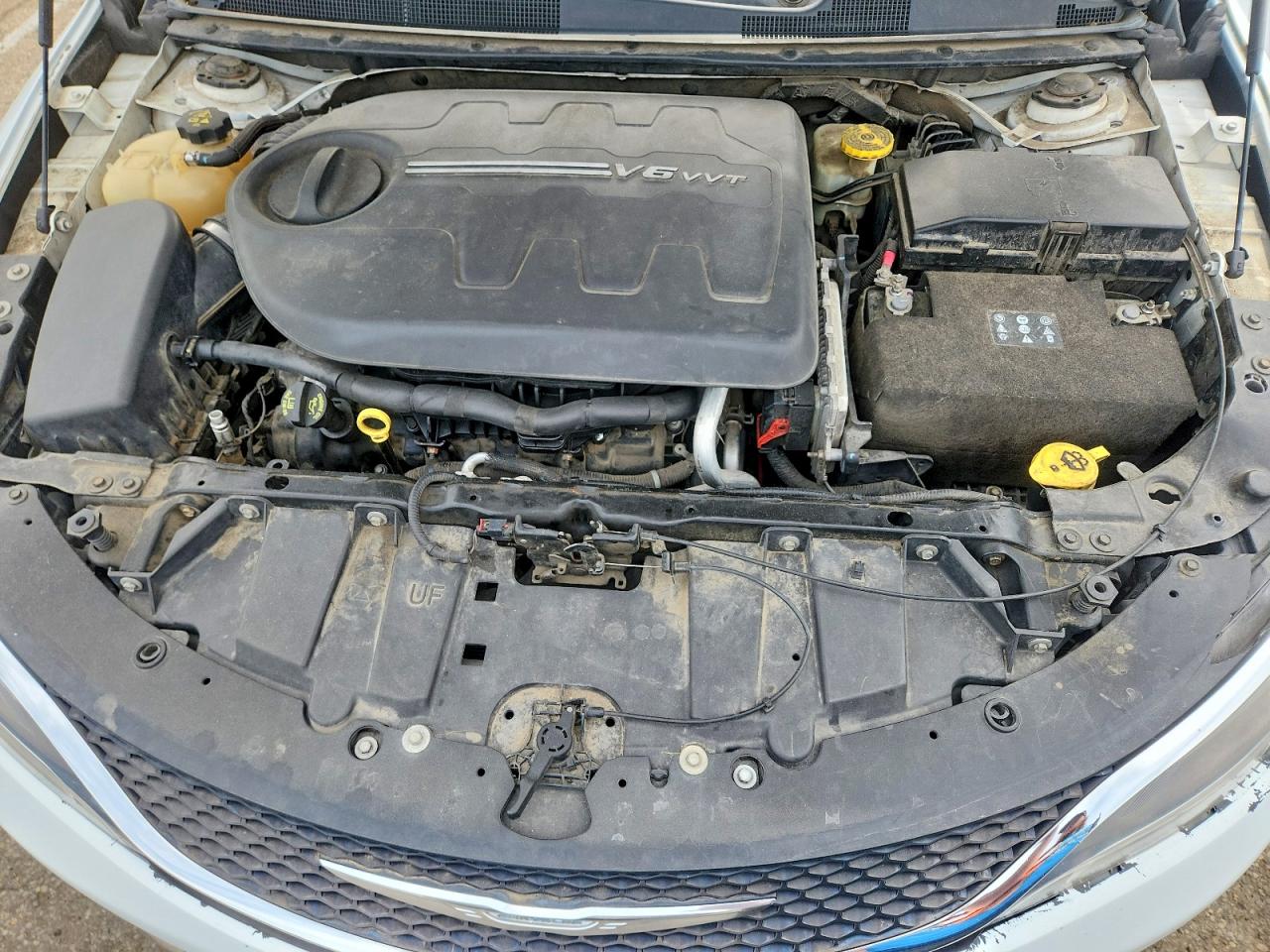 2015 Chrysler 200 C Белый vin: 1C3CCCCG6FN528074