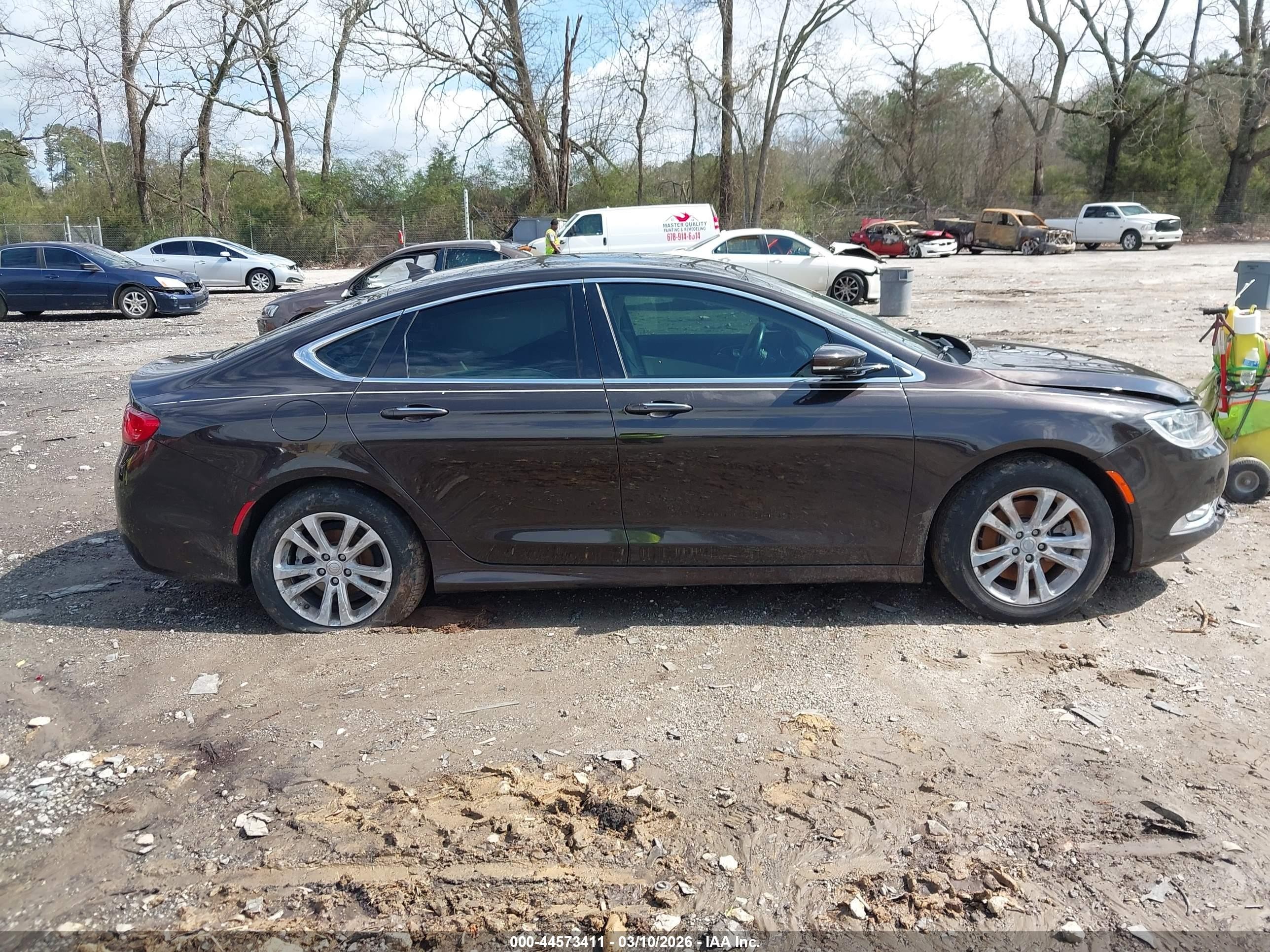 2015 Chrysler 200 C Brown vin: 1C3CCCCG6FN565285