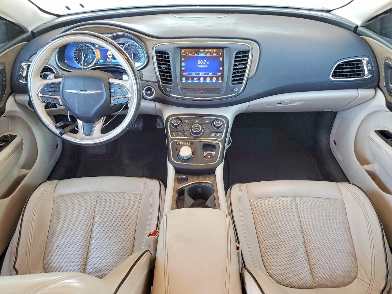 2015 Chrysler 200 C White vin: 1C3CCCCG6FN567599