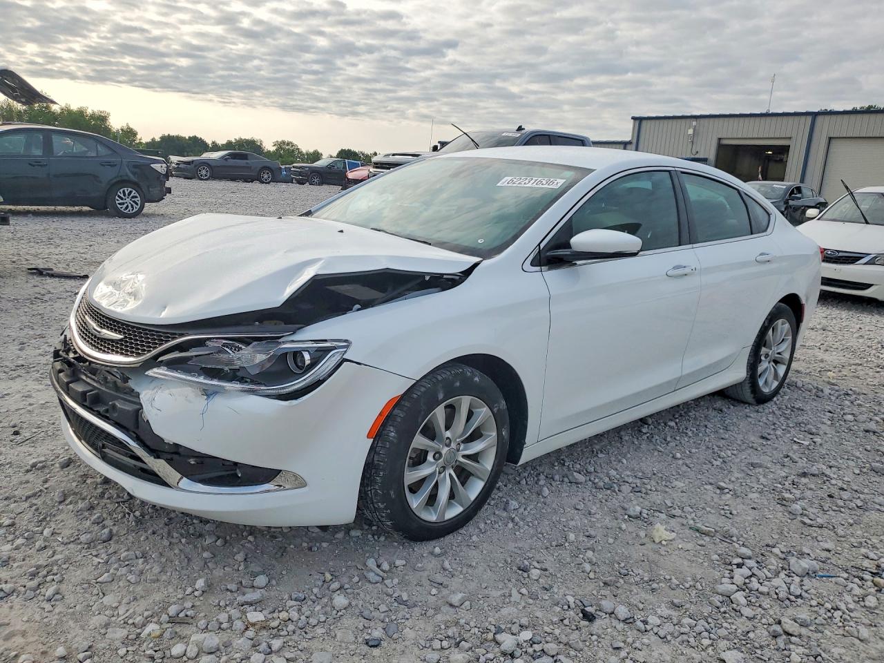 2015 Chrysler 200 C White vin: 1C3CCCCG7FN519190