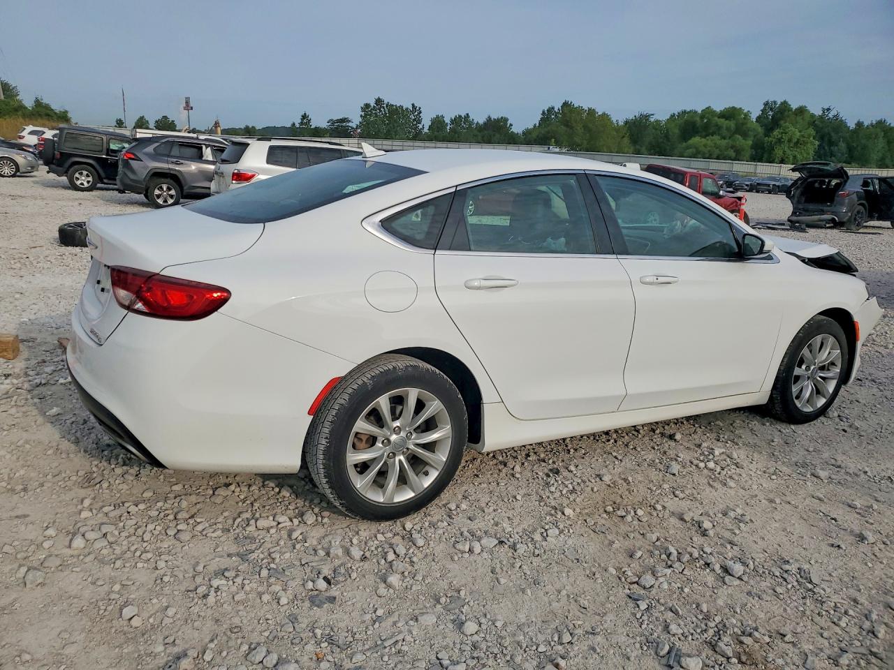 2015 Chrysler 200 C White vin: 1C3CCCCG7FN519190