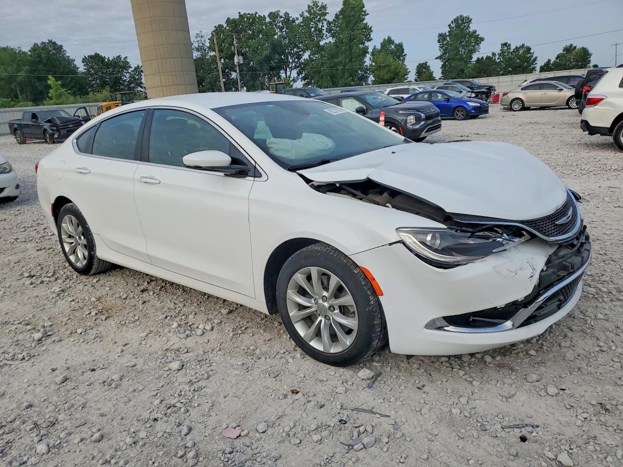 2015 Chrysler 200 C White vin: 1C3CCCCG7FN519190