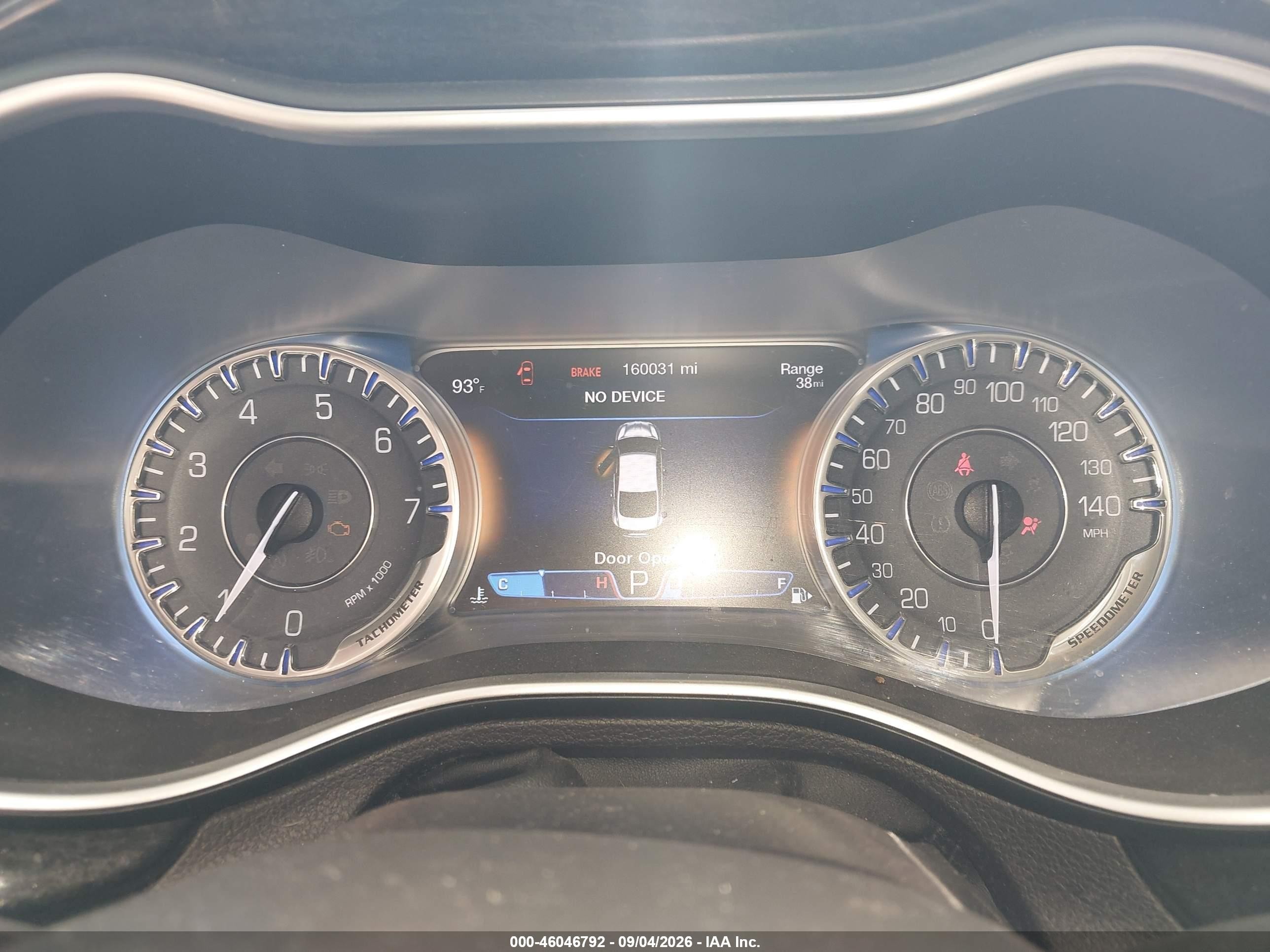 2015 Chrysler 200 C White vin: 1C3CCCCGXFN501332