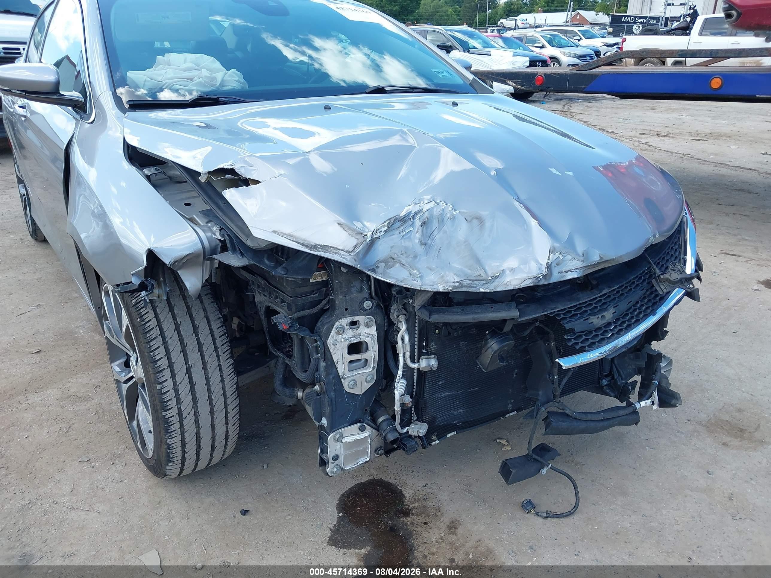 2015 Chrysler 200 C Silver vin: 1C3CCCCGXFN519992