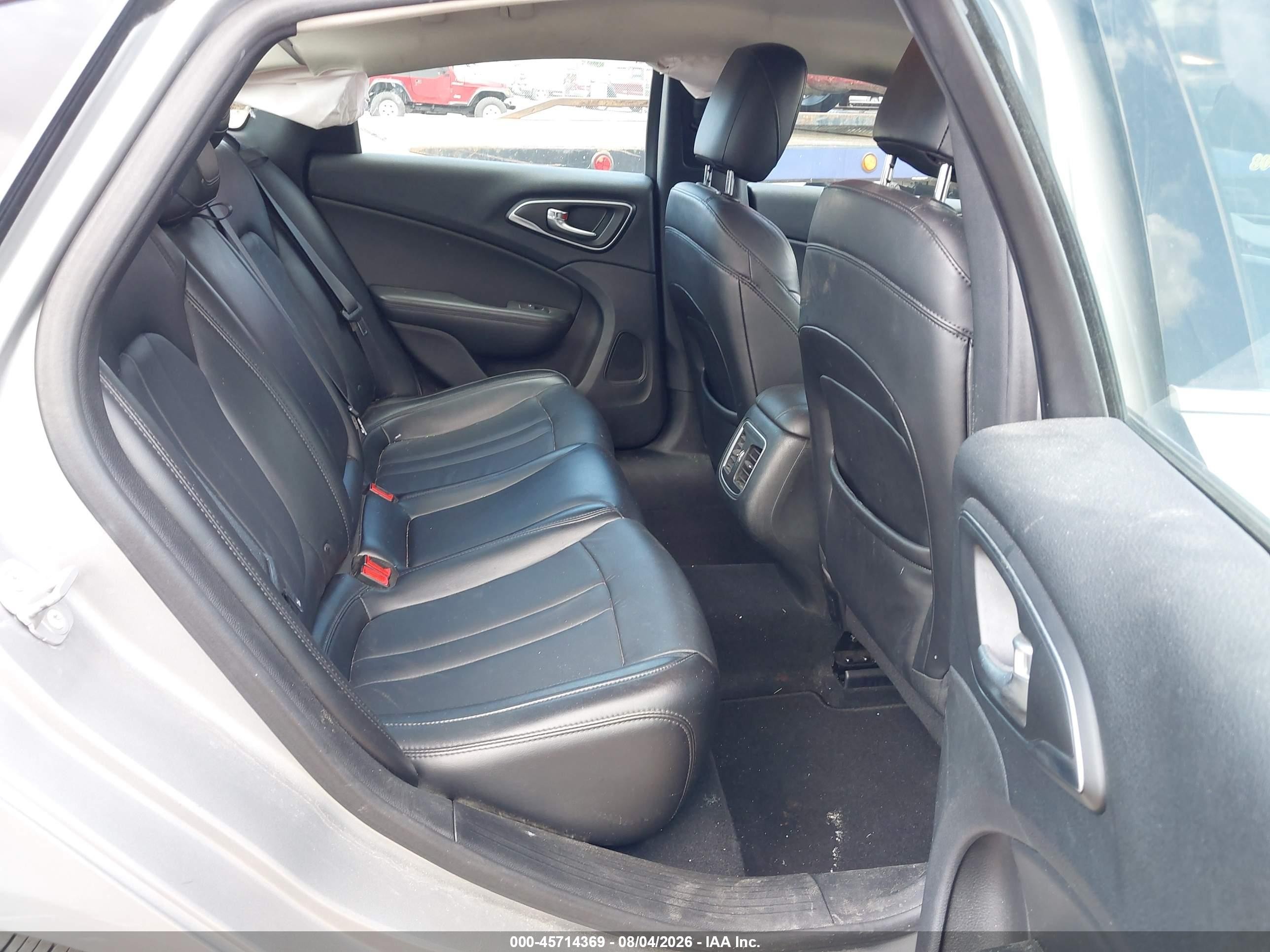 2015 Chrysler 200 C Silver vin: 1C3CCCCGXFN519992