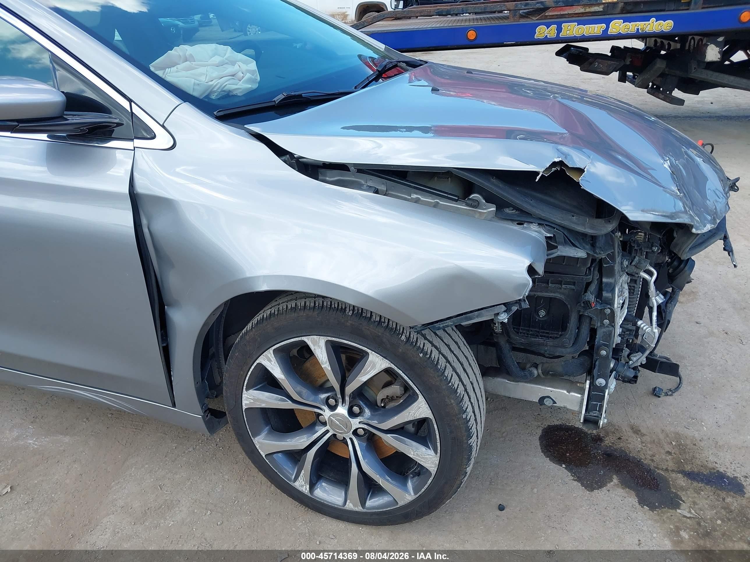 2015 Chrysler 200 C Silver vin: 1C3CCCCGXFN519992