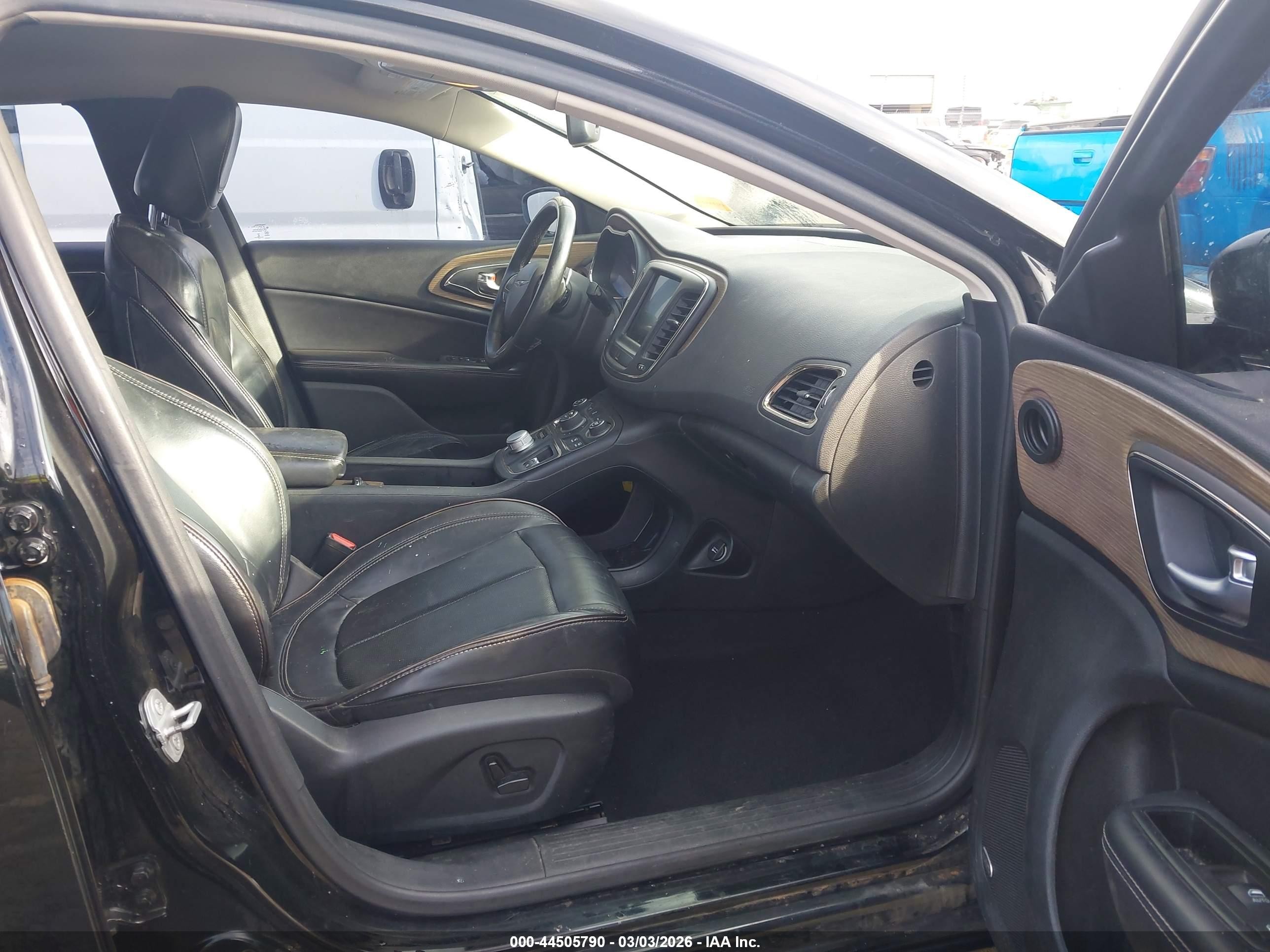 2015 Chrysler 200 C Black vin: 1C3CCCCGXFN549073