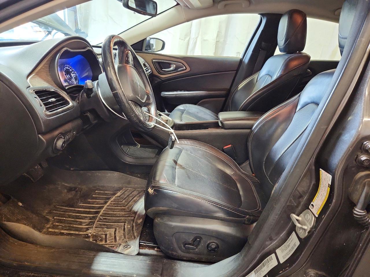 2015 Chrysler 200 C Charcoal vin: 1C3CCCCGXFN567542