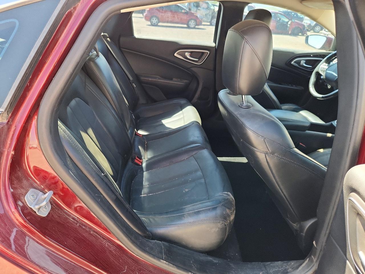 2015 Chrysler 200 C Maroon vin: 1C3CCCCGXFN623088